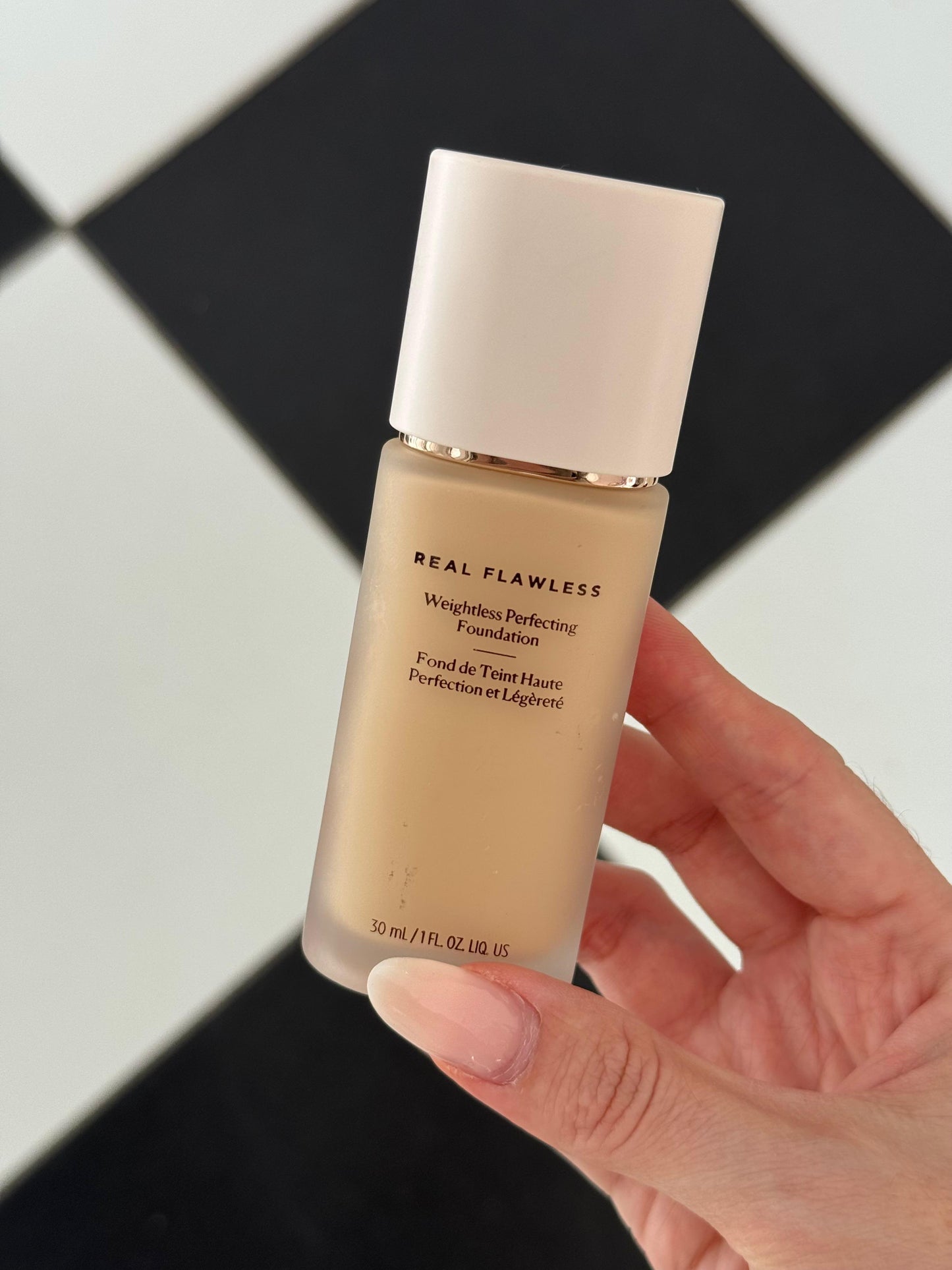 LAURA MERCIER Real Flawless Weightless Perfecting Foundation