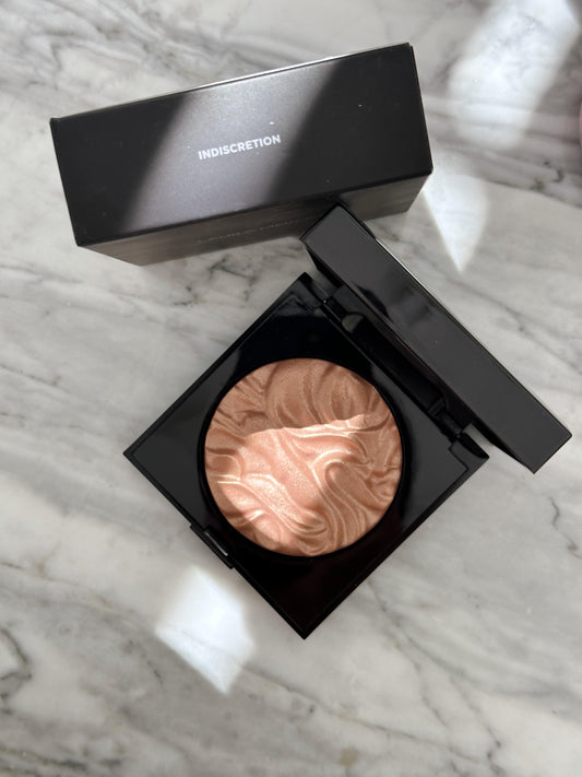 LAURA MERCIER Face Illuminator Highlighting Powder