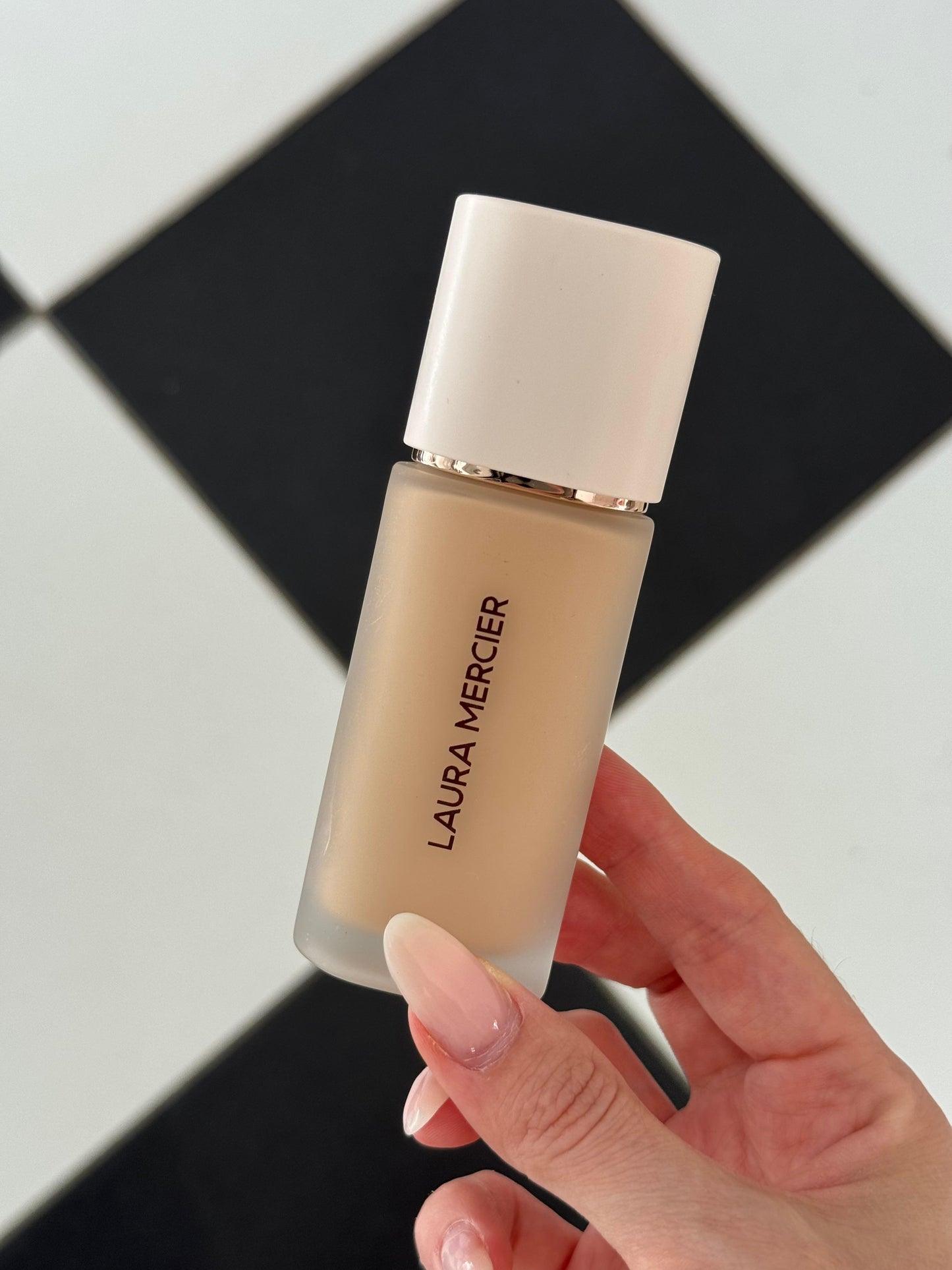 LAURA MERCIER Real Flawless Weightless Perfecting Foundation