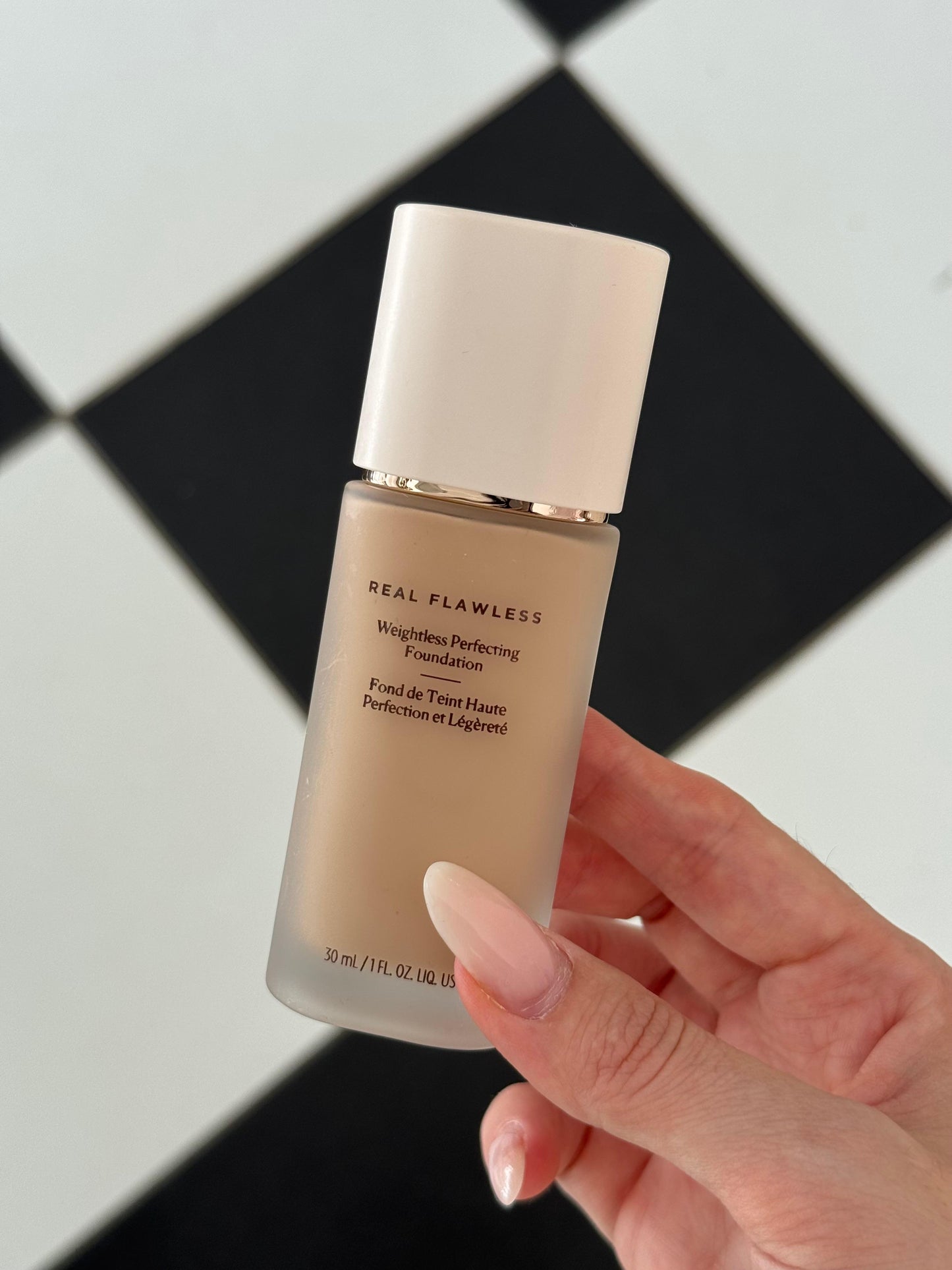 LAURA MERCIER Real Flawless Weightless Perfecting Foundation