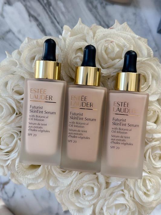 ESTÉE LAUDER Futurist SkinTint Serum Foundation
With Botanical Oil Infusion SPF20
