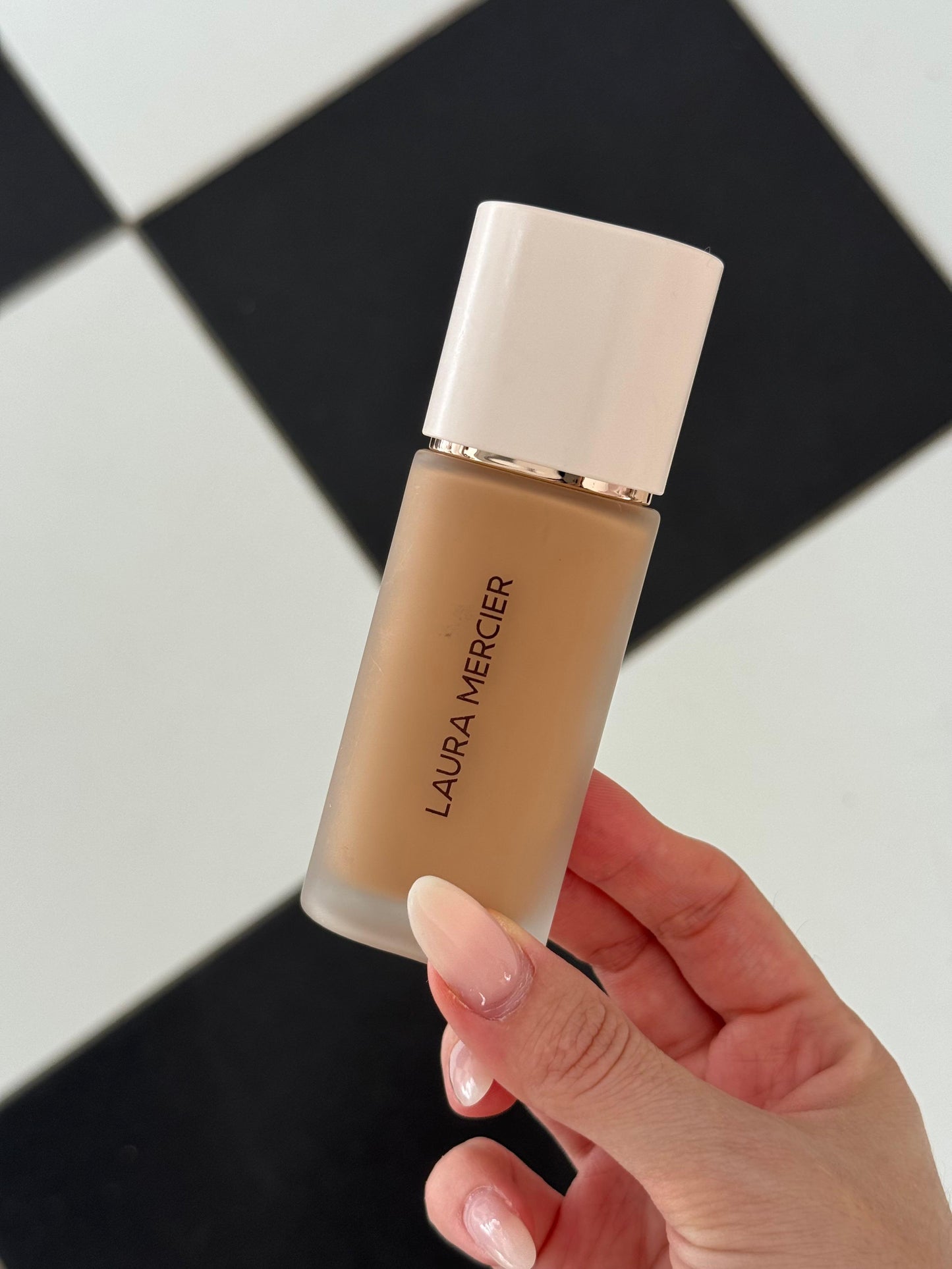 LAURA MERCIER Real Flawless Weightless Perfecting Foundation