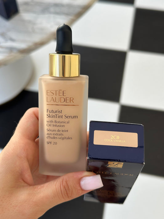 ESTÉE LAUDER Futurist SkinTint Serum Foundation (2C0)
With Botanical Oil Infusion SPF20