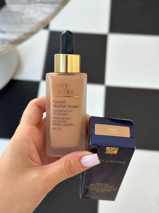 ESTÉE LAUDER Futurist SkinTint Serum Foundation (3N1)
With Botanical Oil Infusion SPF20