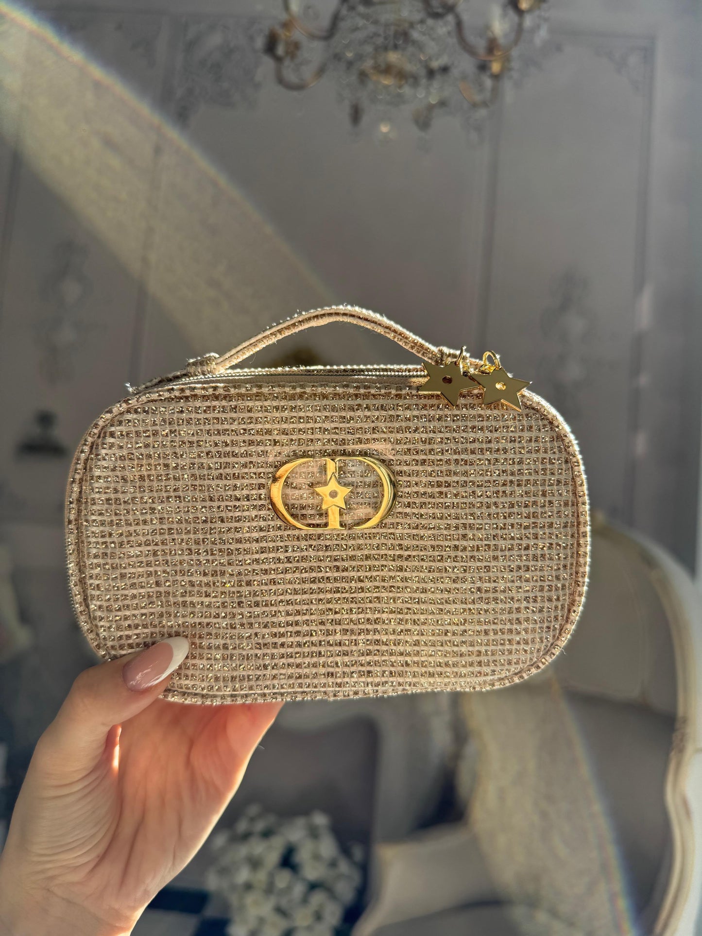 DIOR
Beauty Gold Pouch Gift