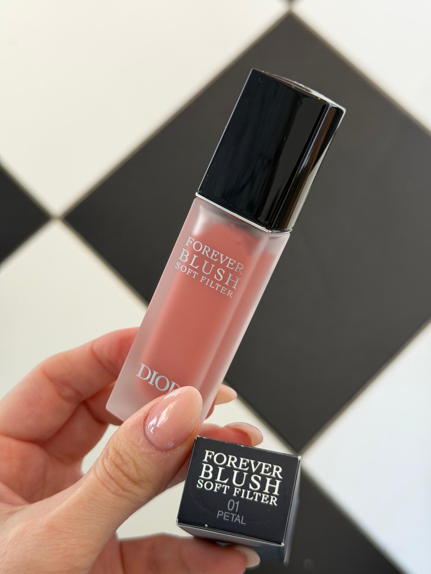 DIOR Forever Blush Soft Filter - Petal
Whipped Liquid, Blurring Matte Finish (01)