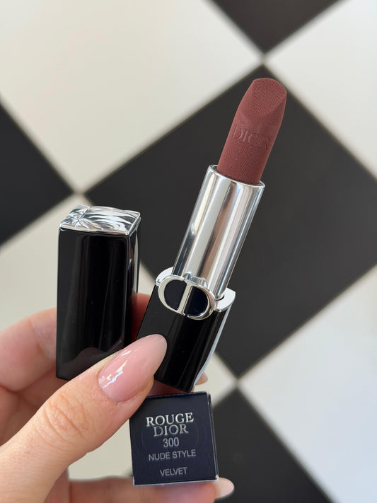 DIOR Rouge (New)
Lipstick Satin, Matte, Velvet (300) Hydrating Floral Lip Care - Long Wear