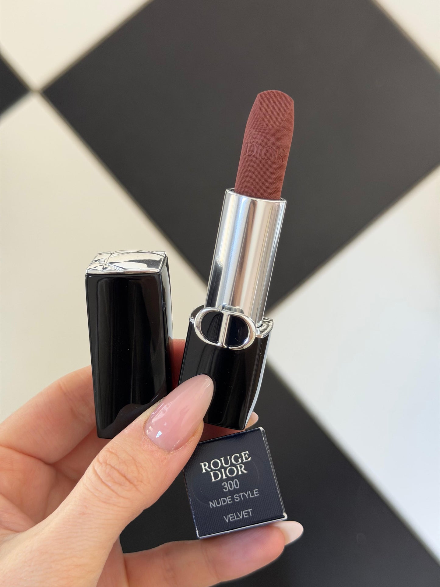 DIOR Rouge (New)
Lipstick Satin, Matte, Velvet (300) Hydrating Floral Lip Care - Long Wear