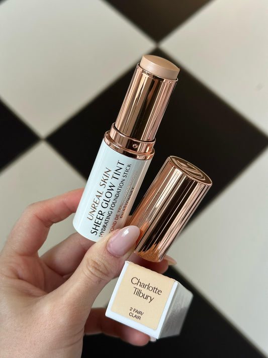 CHARLOTTE TILBURY Unreal Skin Sheer Glow Tint (2)
Hydrating Foundation Stick