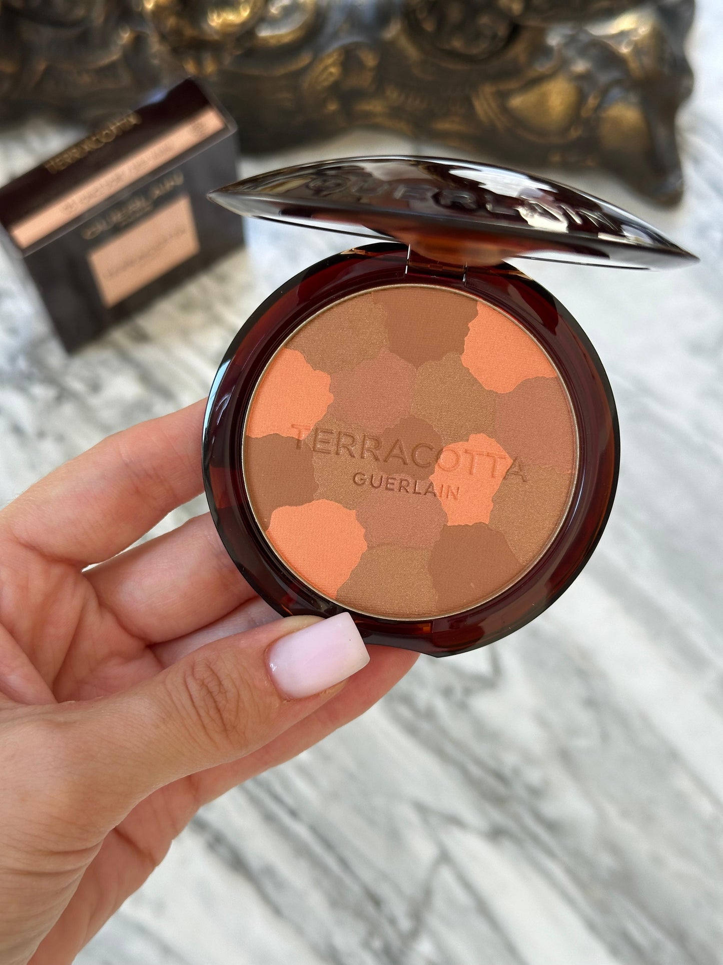 GUERLAIN Terracotta Light
The Sun-Kissed Natural Healthy Glow Powder - Deep Warm
