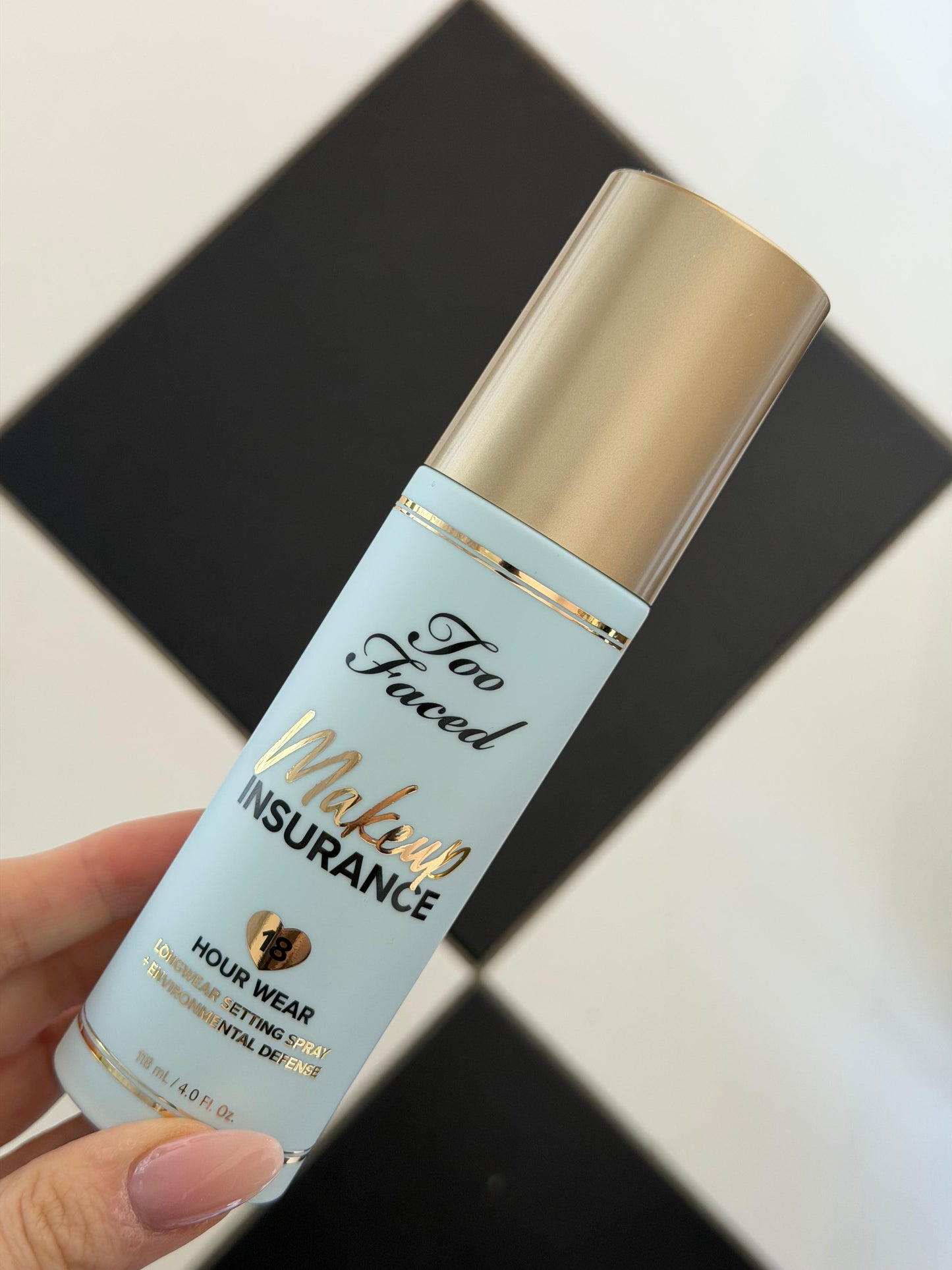 TOO FACED Makeup Insurance Setting Spray
18 Hour Wear + Blue Light Defense