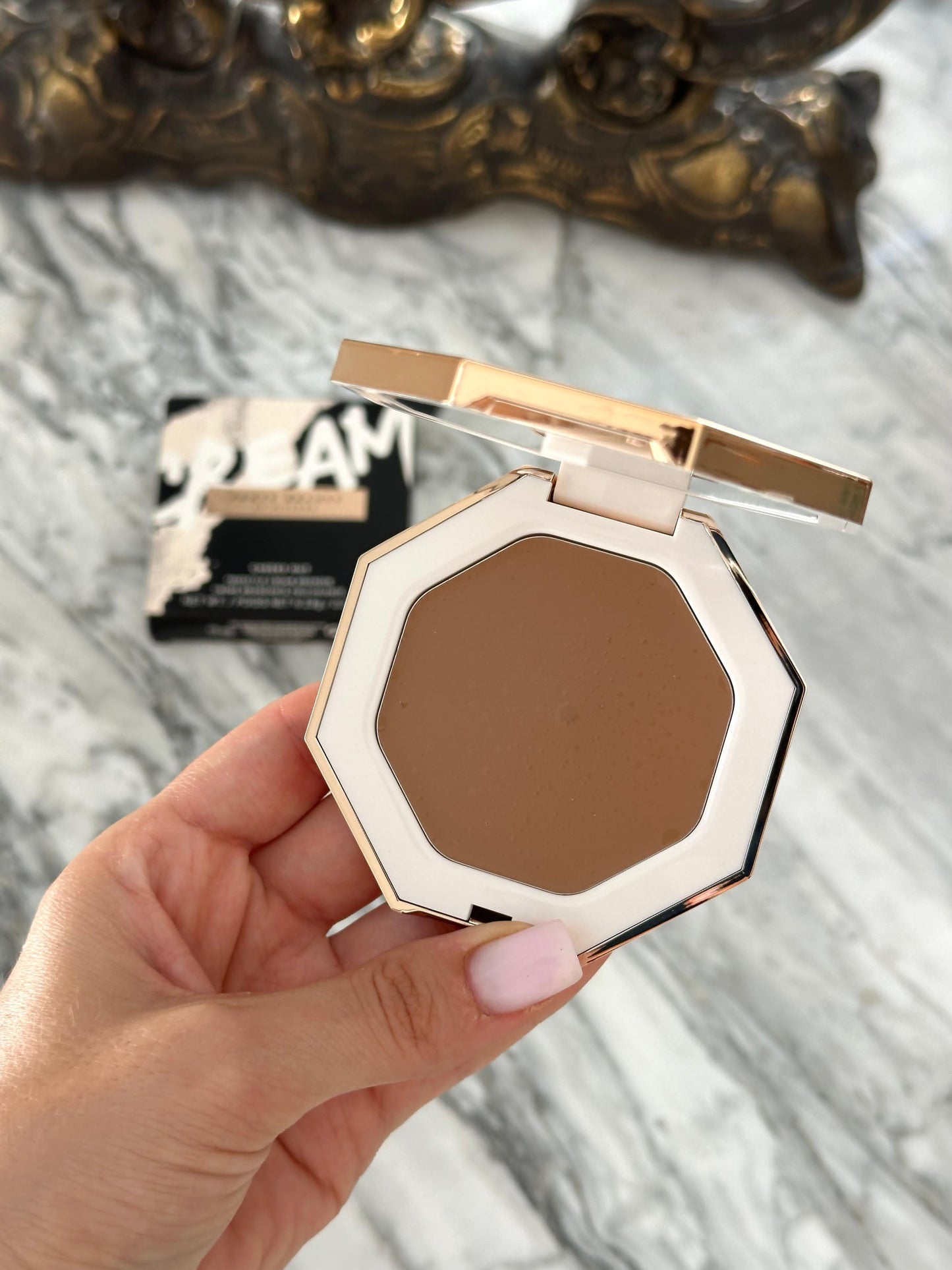 FENTY BEAUTY Cheeks Out Freestyle Cream Bronzer
