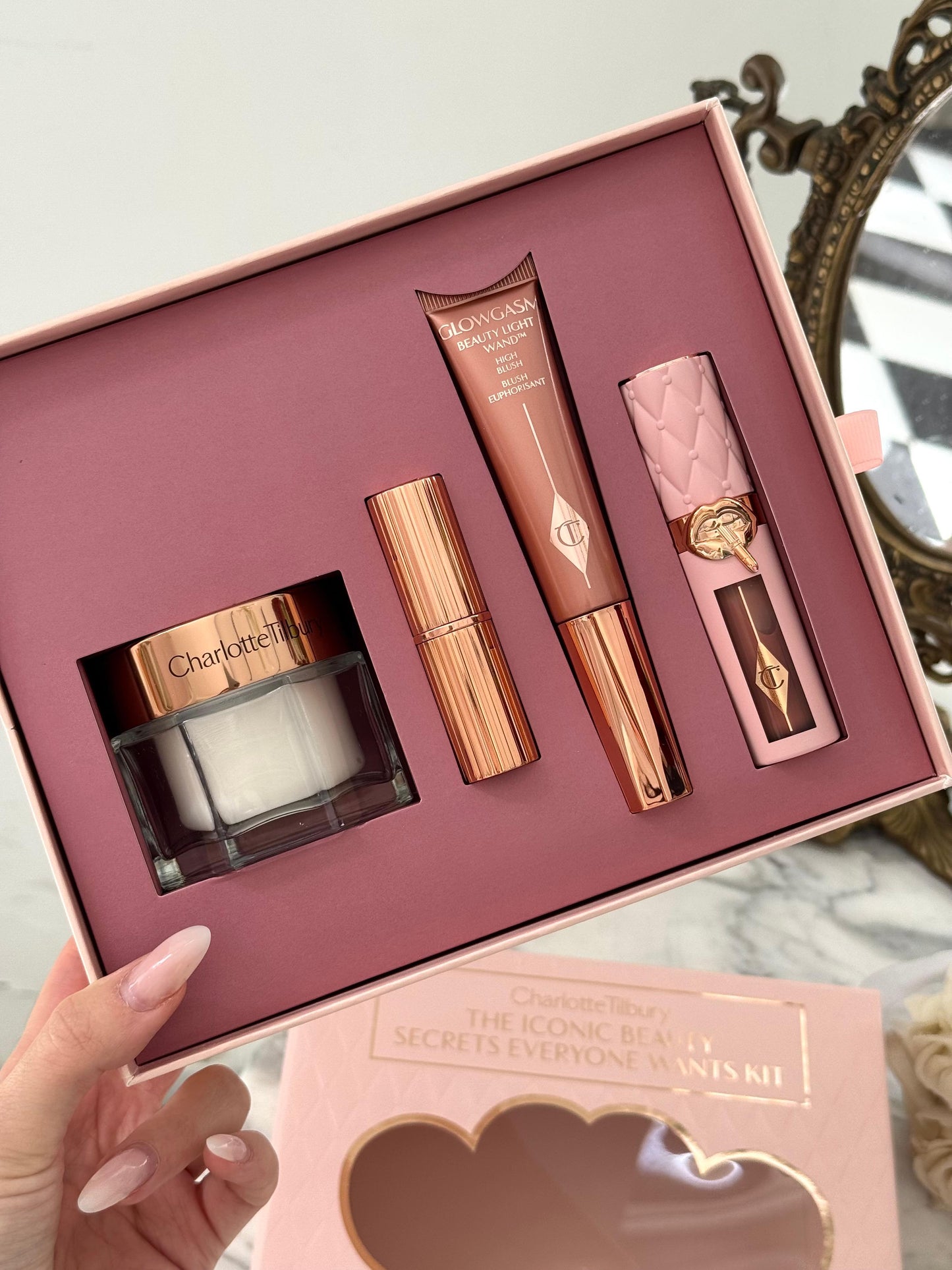 CHARLOTTE TILBURY The Iconic Beauty Secrets Everyone Wants Kit
