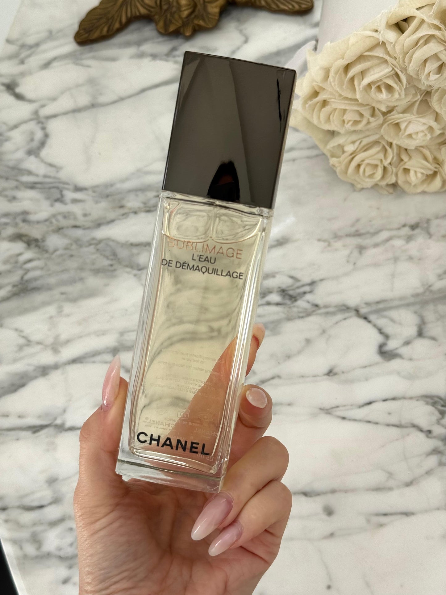 CHANEL Sublimage L’Eau De Démaquillage
Refreshing And Radiance-Revealing Cleansing Water