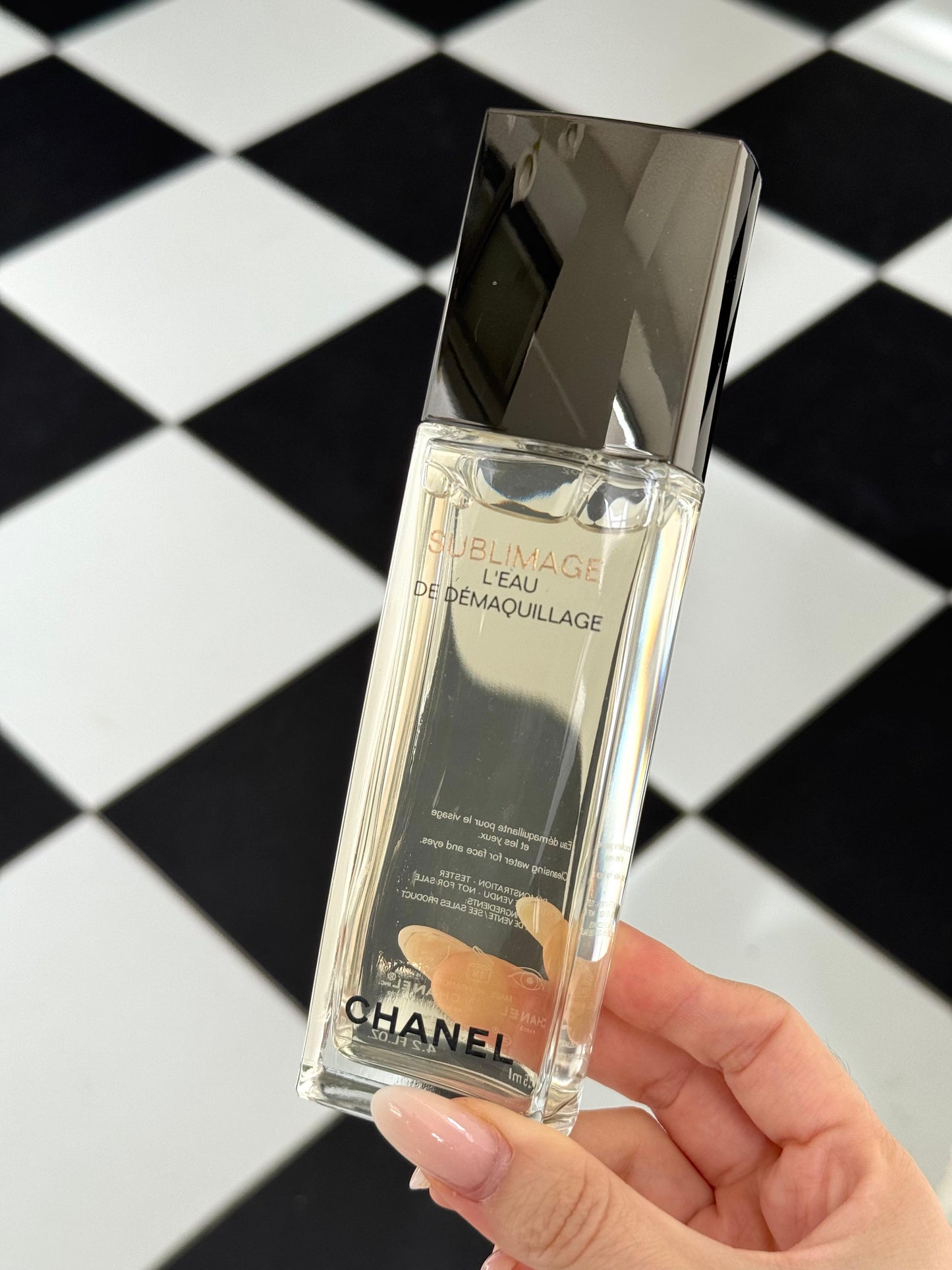 CHANEL Sublimage L’Eau De Démaquillage
Refreshing And Radiance-Revealing Cleansing Water