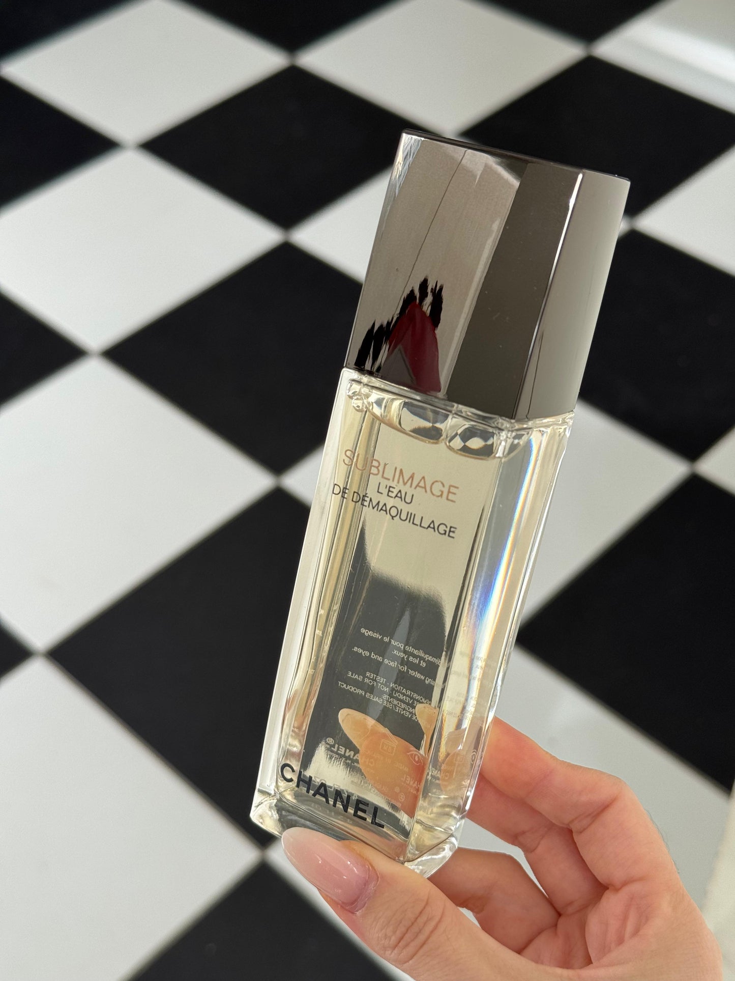 CHANEL Sublimage L’Eau De Démaquillage
Refreshing And Radiance-Revealing Cleansing Water