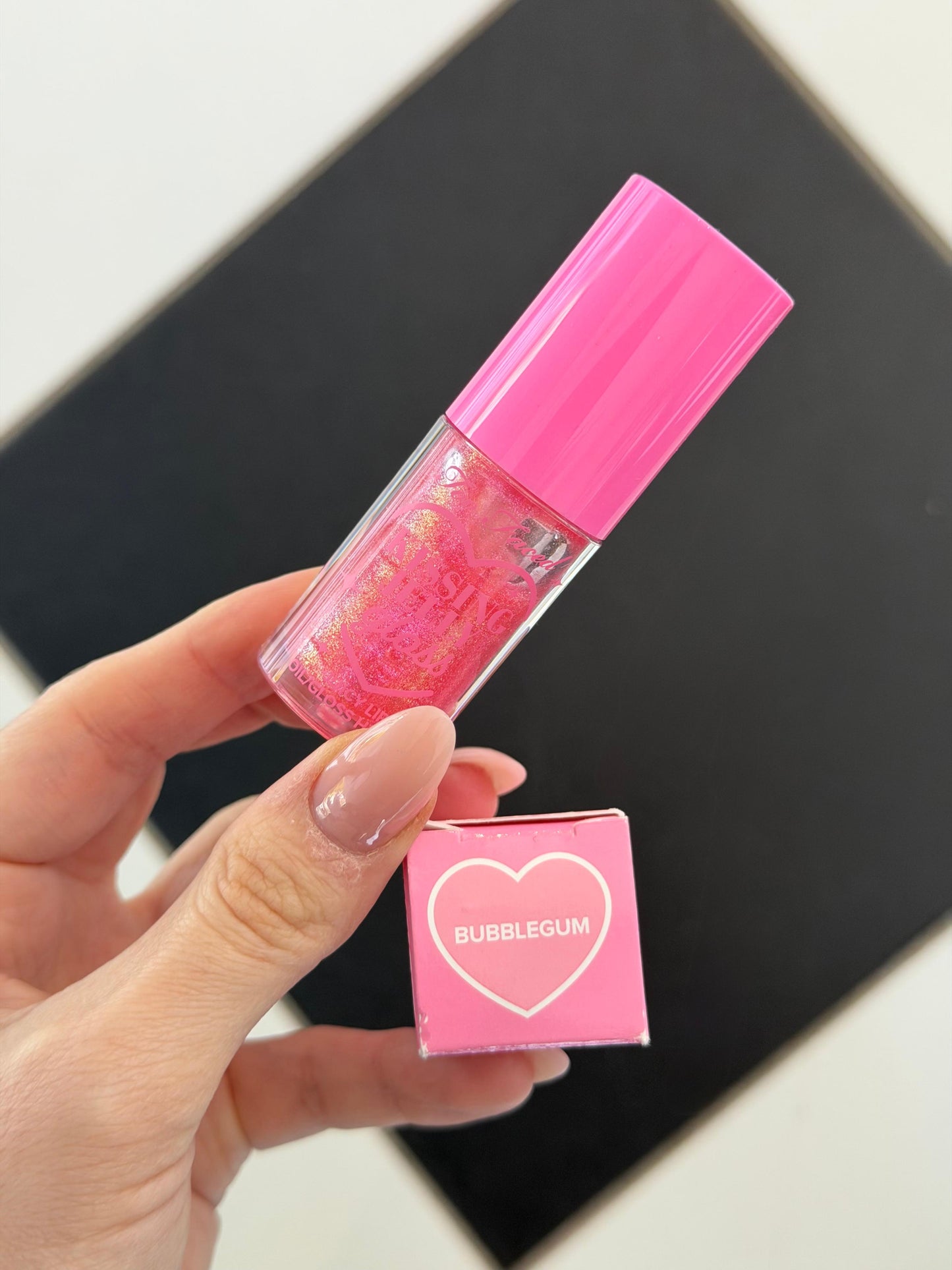 TOO FACED Kissing Jelly Hydrating Lip Oil Gloss - Bubblegum