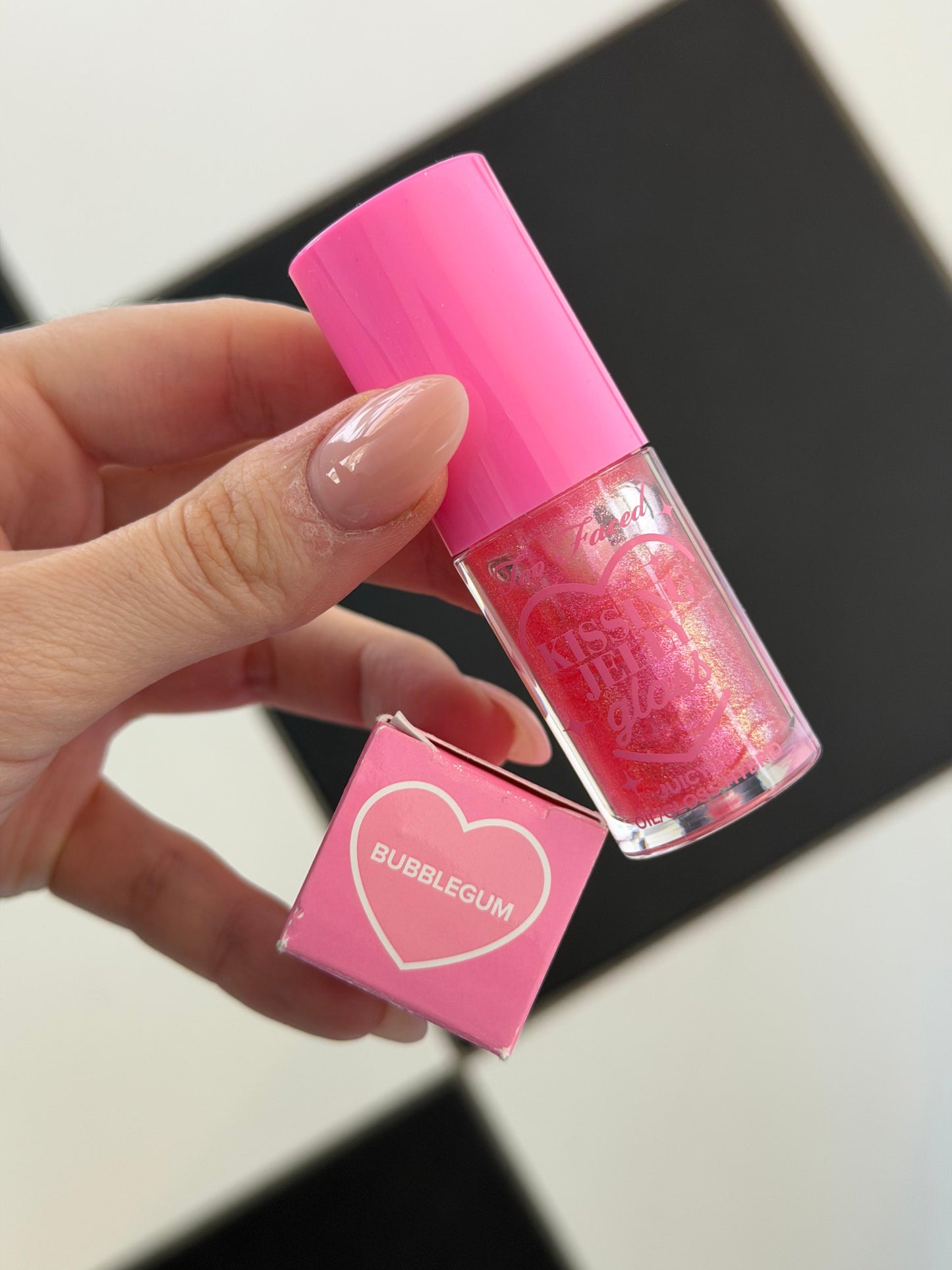 TOO FACED Kissing Jelly Hydrating Lip Oil Gloss - Bubblegum