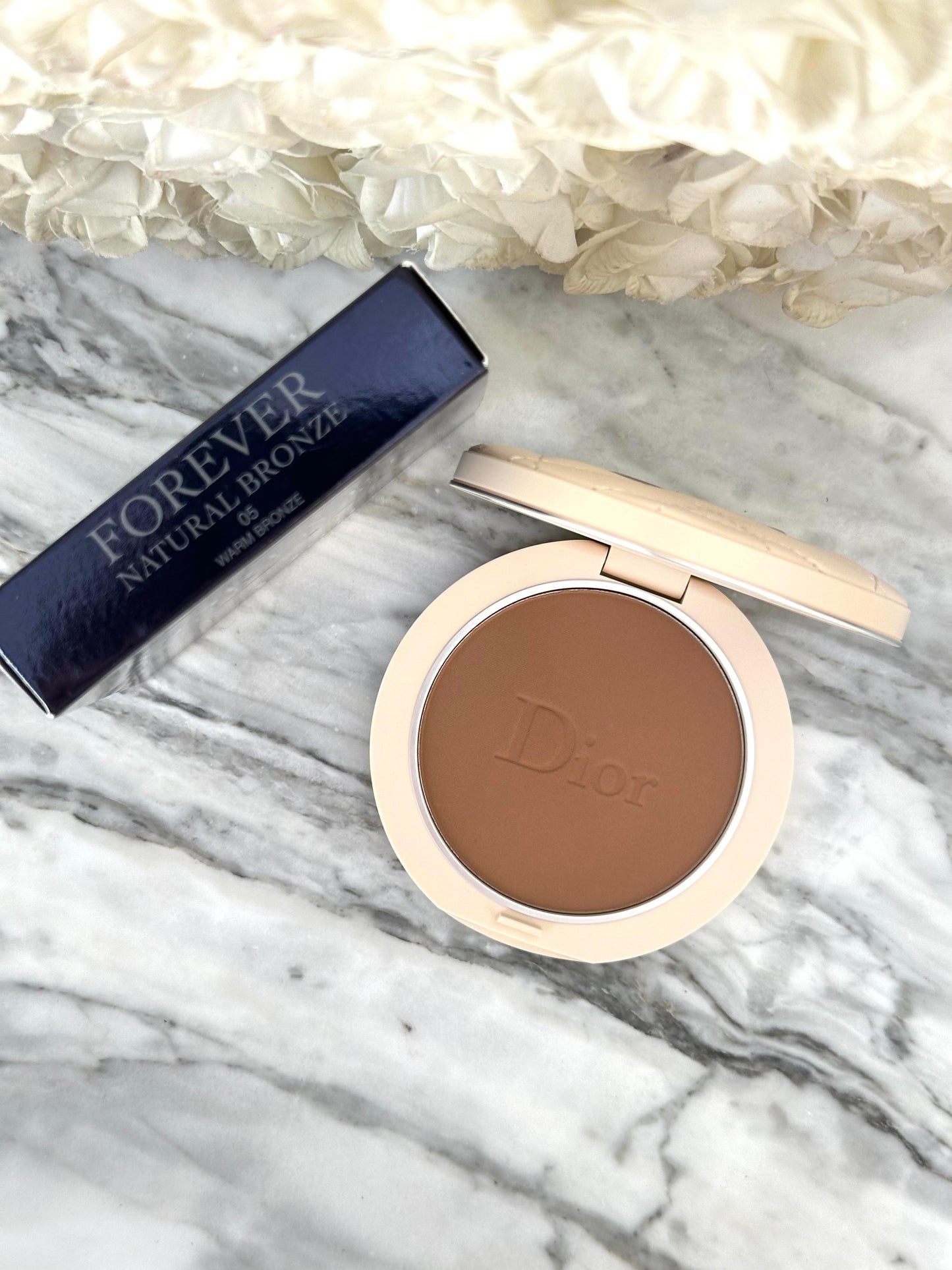 DIOR Forever Natural Bronze
Healthy Glow Bronzing Powder - 05