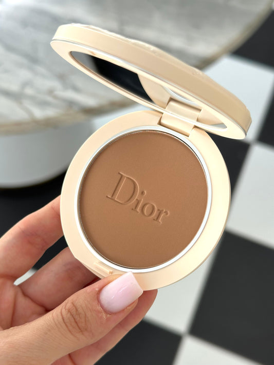 DIOR Forever Natural Bronze
Healthy Glow Bronzing Powder - 05