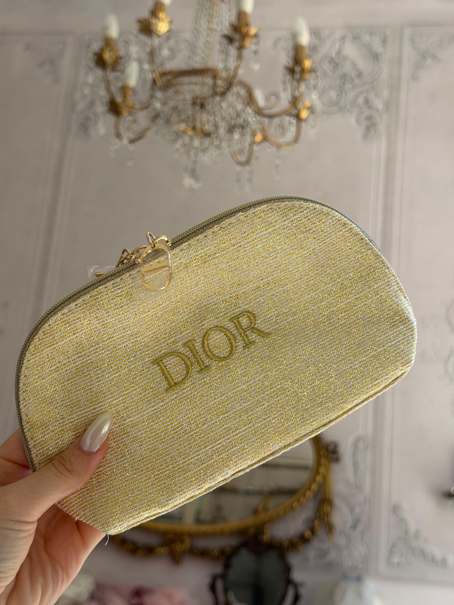 DIOR
Beauty Classy Pouch Gift