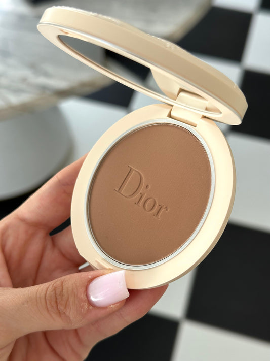 DIOR Forever Natural Bronze
Healthy Glow Bronzing Powder - 06
