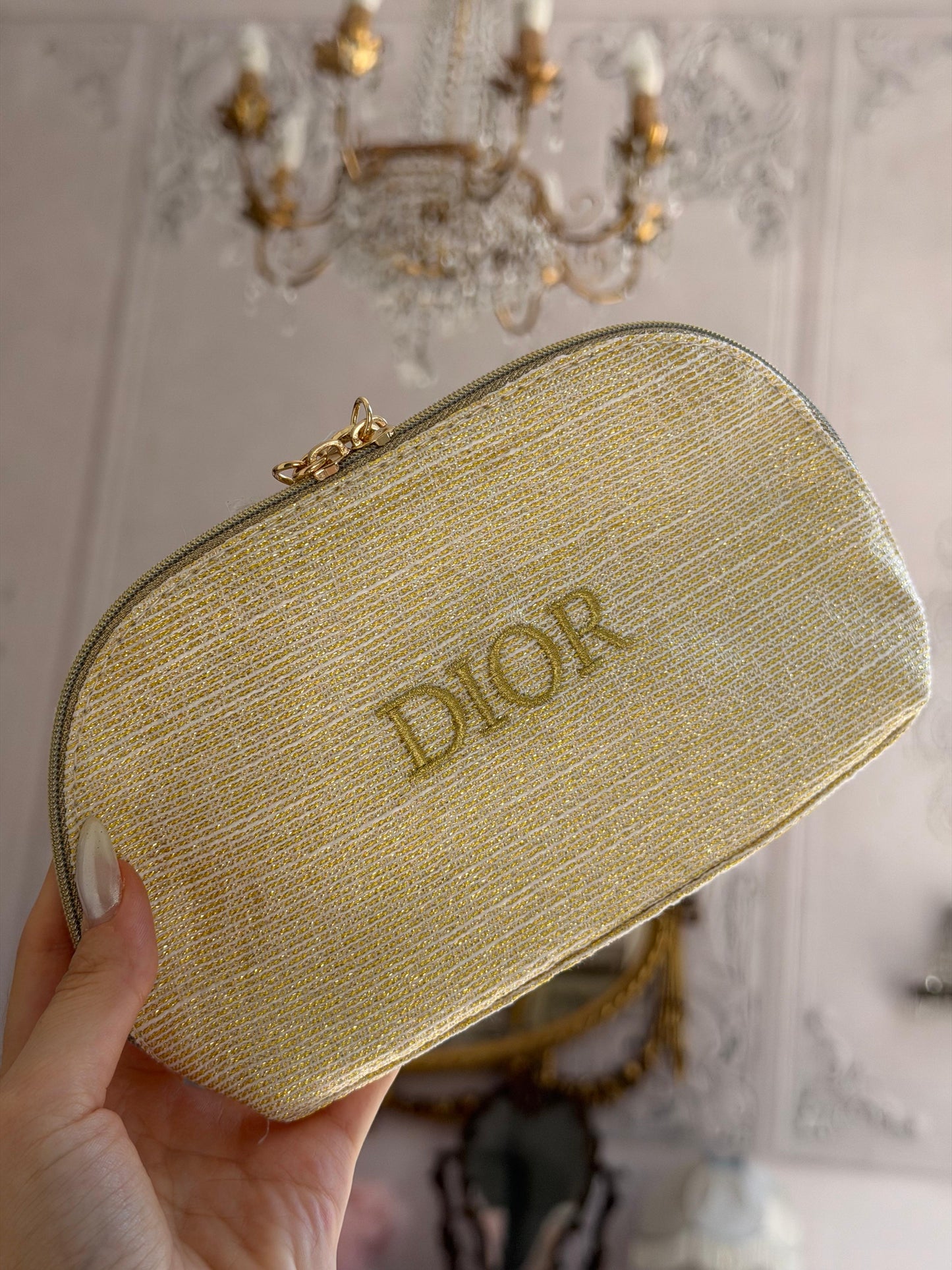 DIOR
Beauty Classy Pouch Gift