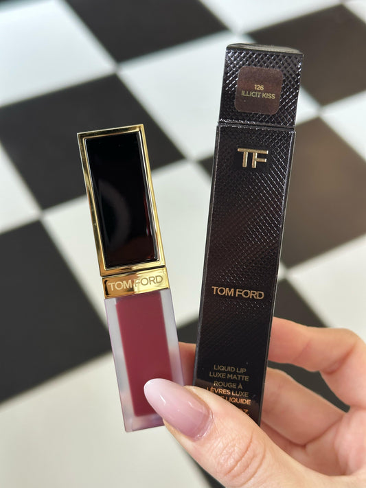 TOM FORD Liquid Lip Luxe Matte
Longwearing, Transfer-Resistant Liquid Lipstick (126)