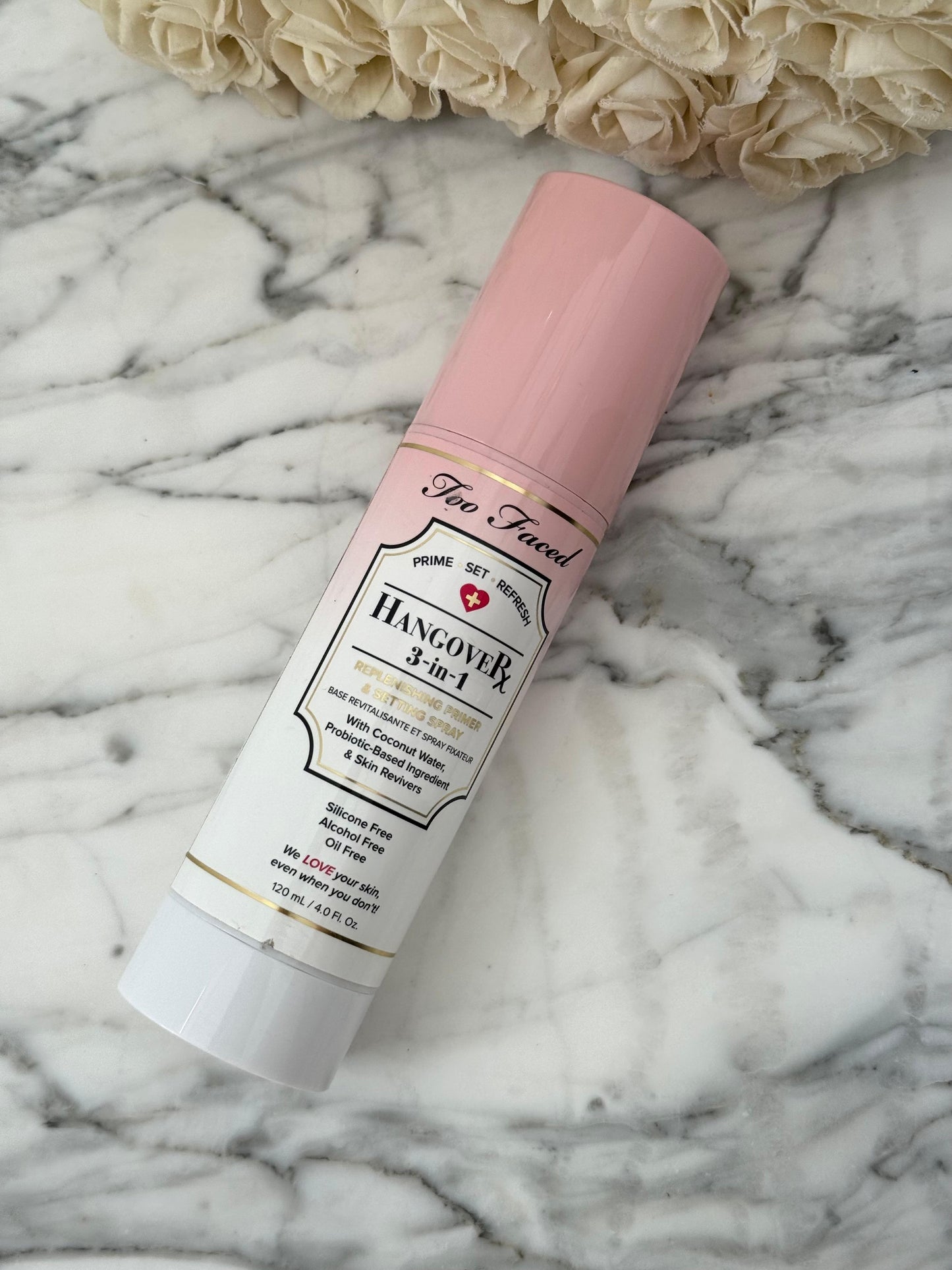 TOO FACED Hangover 3-in-1 Replenishing Primer & Setting Spray
Hydrates & Refreshes Skin