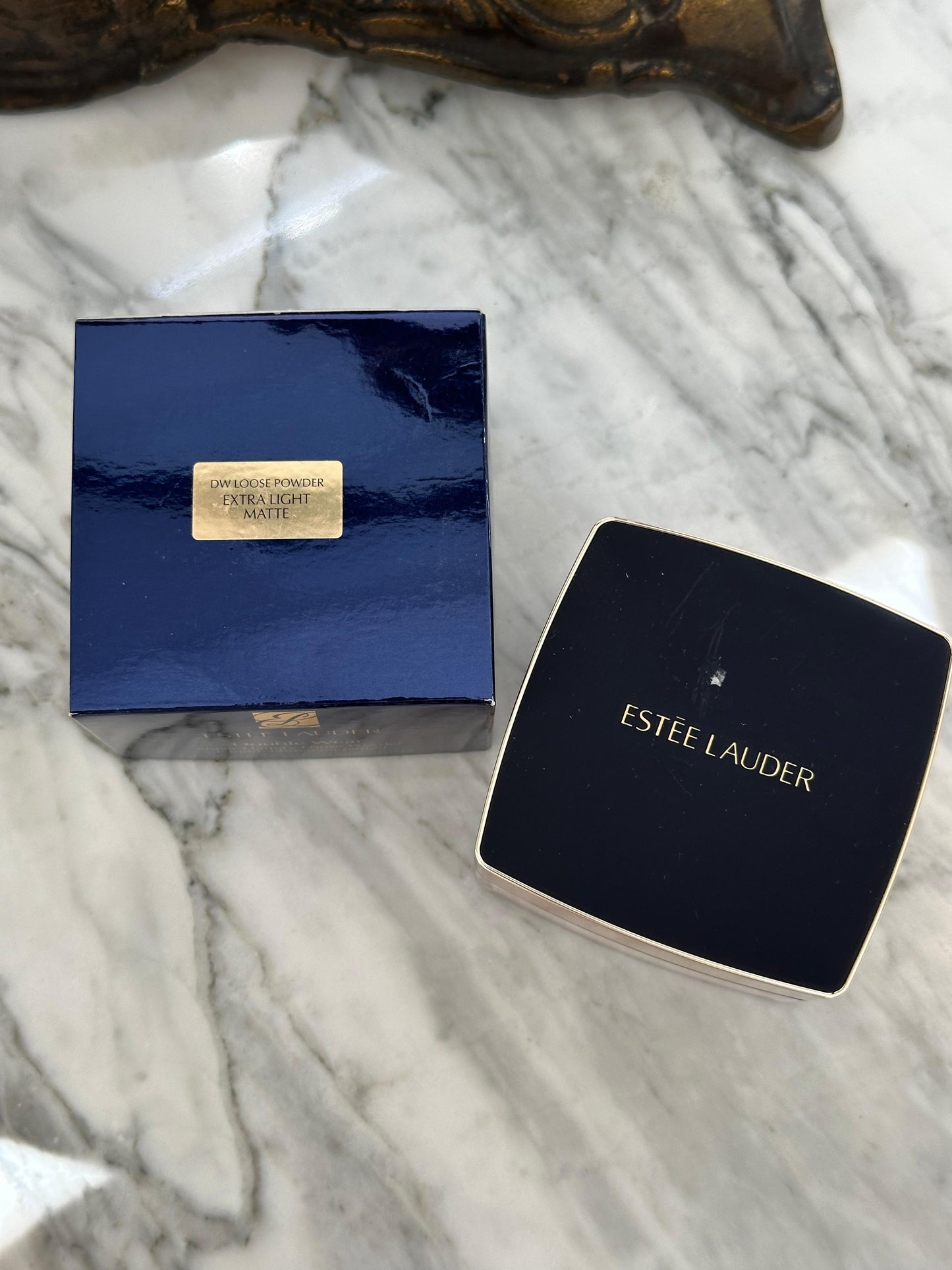ESTÉE LAUDER Double Wear
Sheer Flattery Loose Powder - Extra Light Matte