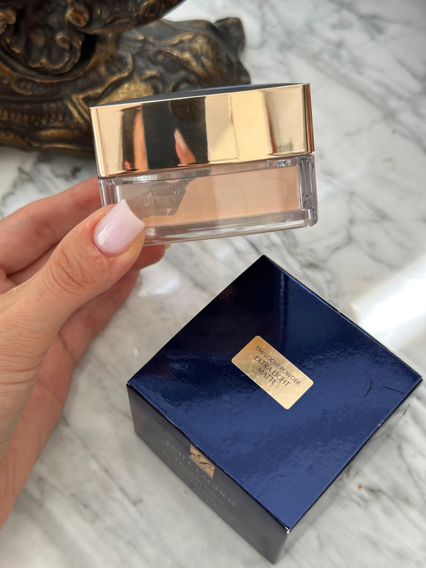 ESTÉE LAUDER Double Wear
Sheer Flattery Loose Powder - Extra Light Matte
