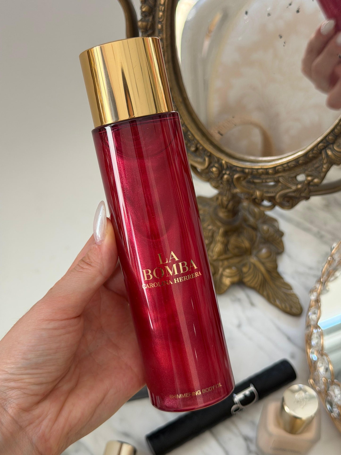 CAROLINA HERRERA La Bomba Shimmering Body Oil