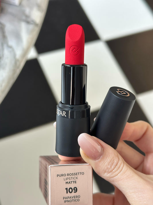 COLLISTAR
Puro Matte Lipstick (109)
Hydrated Lips With a Long-Lasting Matte Finish