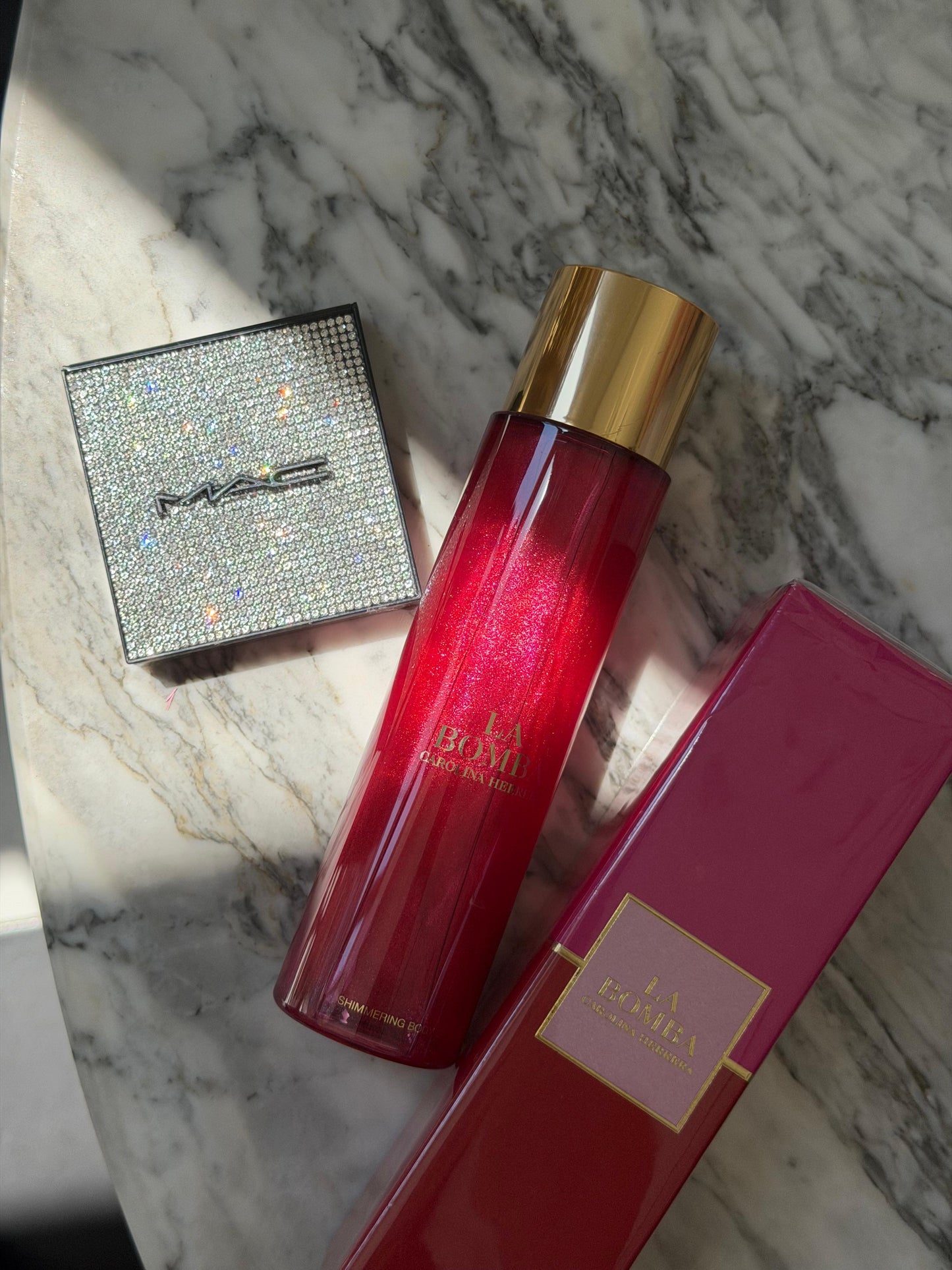 CAROLINA HERRERA La Bomba Shimmering Body Oil
