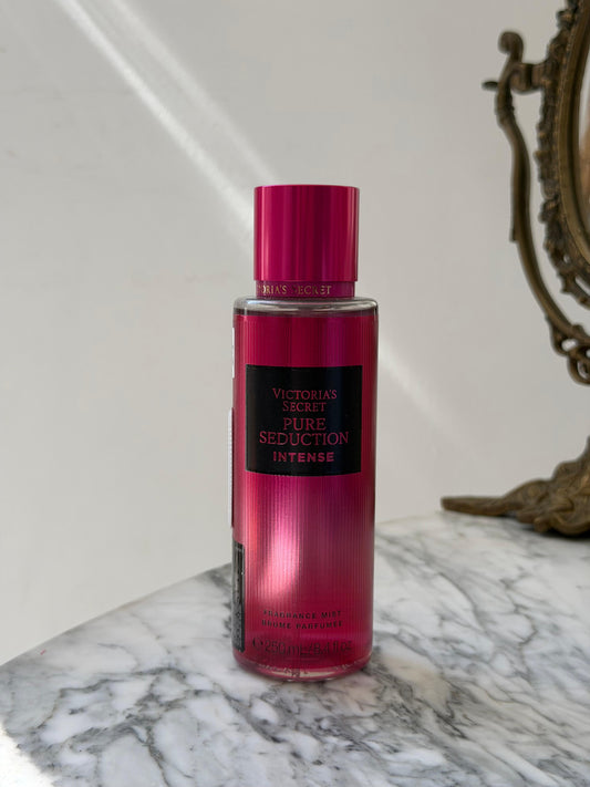 VICTORIA’S SECRET Pure Seduction Intense
Fragrance Mist