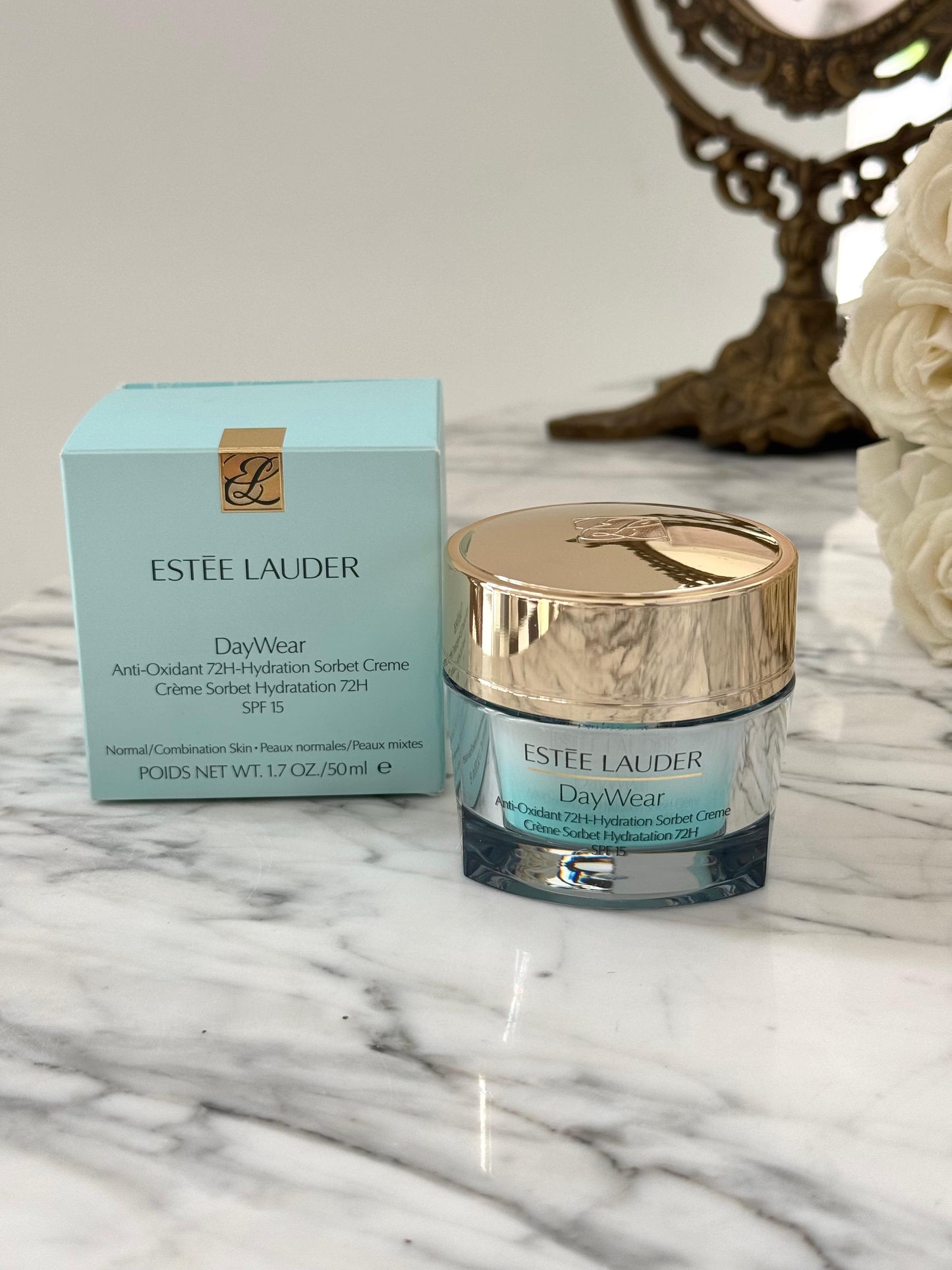 ESTÉE LAUDER DayWear Moisturizer
Anti-Oxidant 72H-Hydration Sorbet Creme SPF15