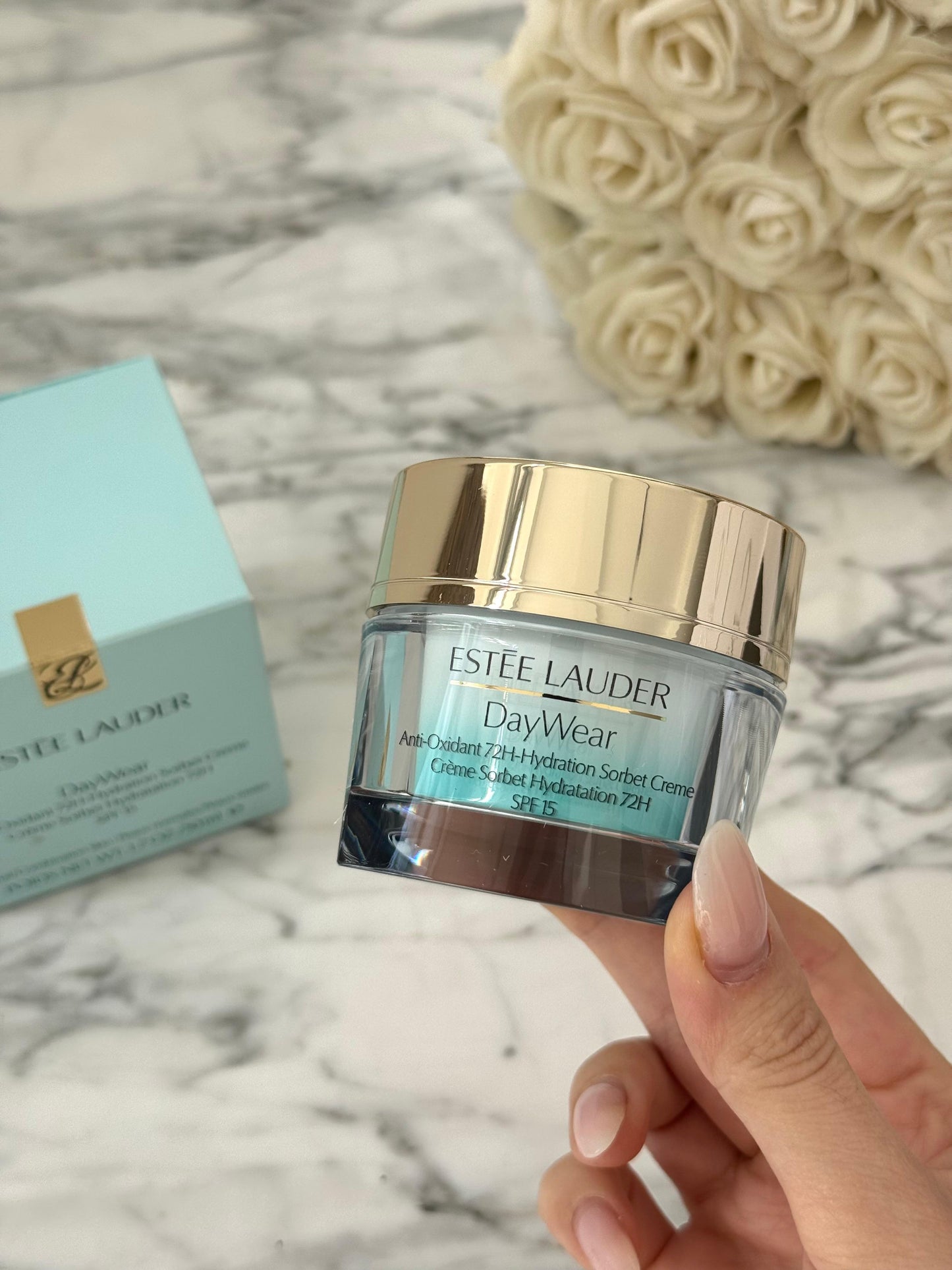 ESTÉE LAUDER DayWear Moisturizer
Anti-Oxidant 72H-Hydration Sorbet Creme SPF15