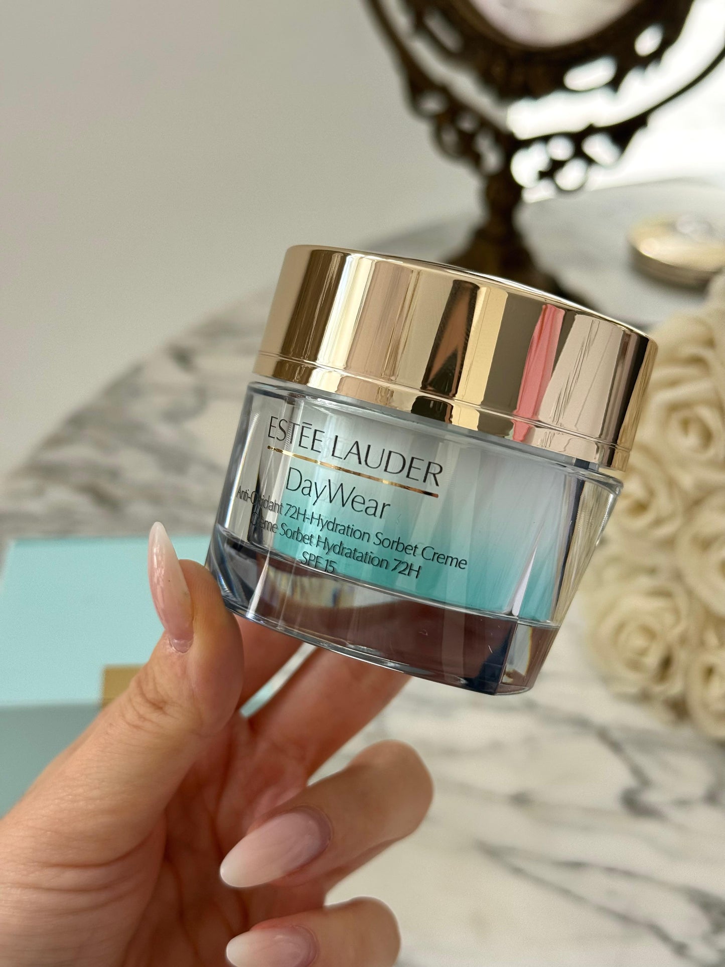 ESTÉE LAUDER DayWear Moisturizer
Anti-Oxidant 72H-Hydration Sorbet Creme SPF15