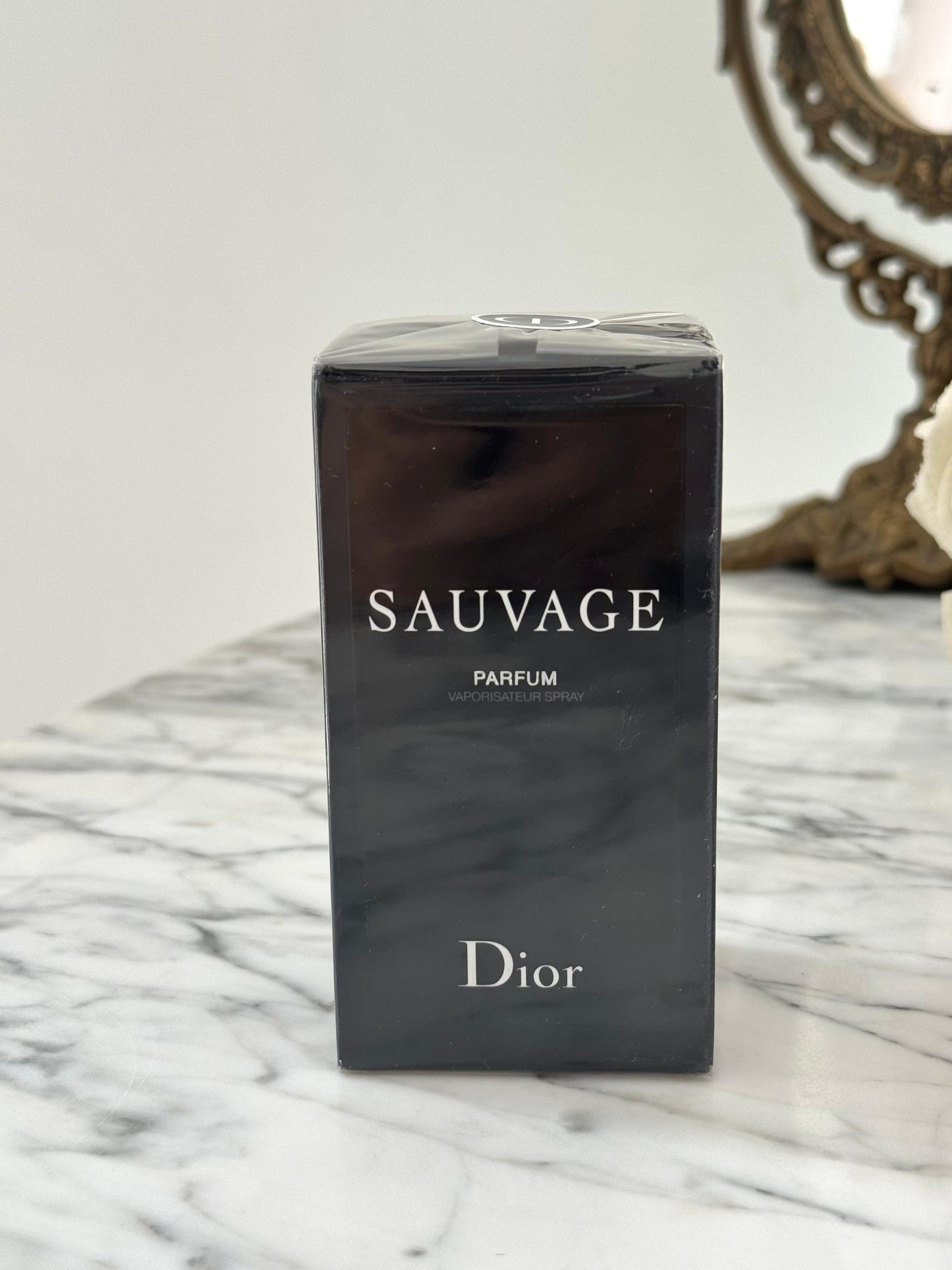 DIOR Sauvage Parfum - Citrus and Woody Notes