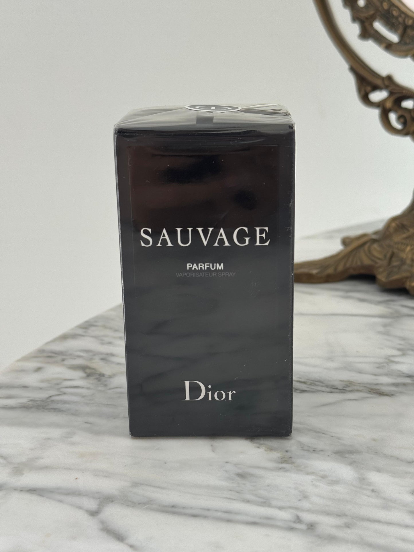 DIOR Sauvage Parfum - Citrus and Woody Notes