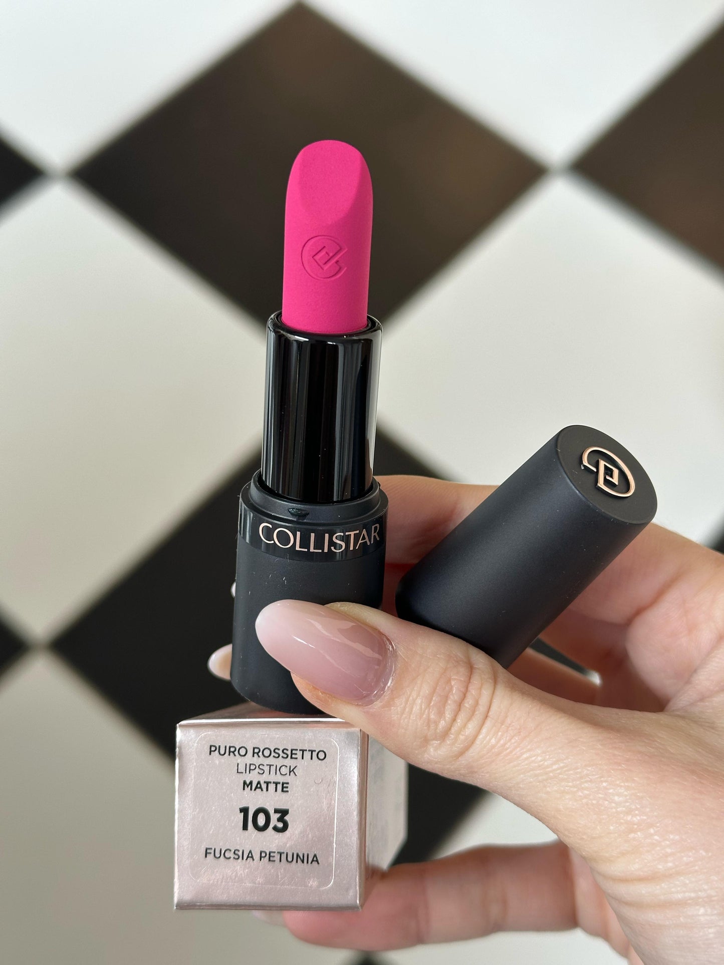 COLLISTAR
Puro Matte Lipstick
Hydrated Lips With a Long-Lasting Matte Finish