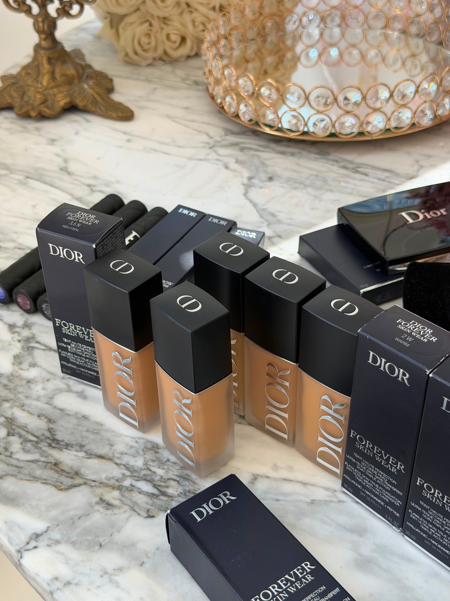 DIOR Forever Skin Wear
Blurring Natural Matte Foundation - 24h Ultra Wear - No-Transfer - Triple-Action Care - SPF25 PA+++