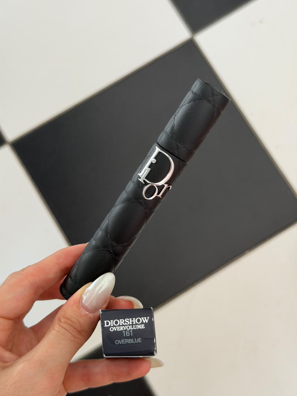 DIOR Diorshow Overvolume (161)
24-Hour Extreme Volume Mascara – Lash-by-Lash Fan Effect