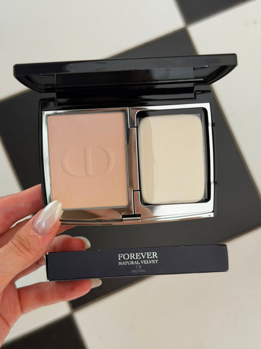 DIOR Forever Natural Velvet
Compact Foundation (1N)