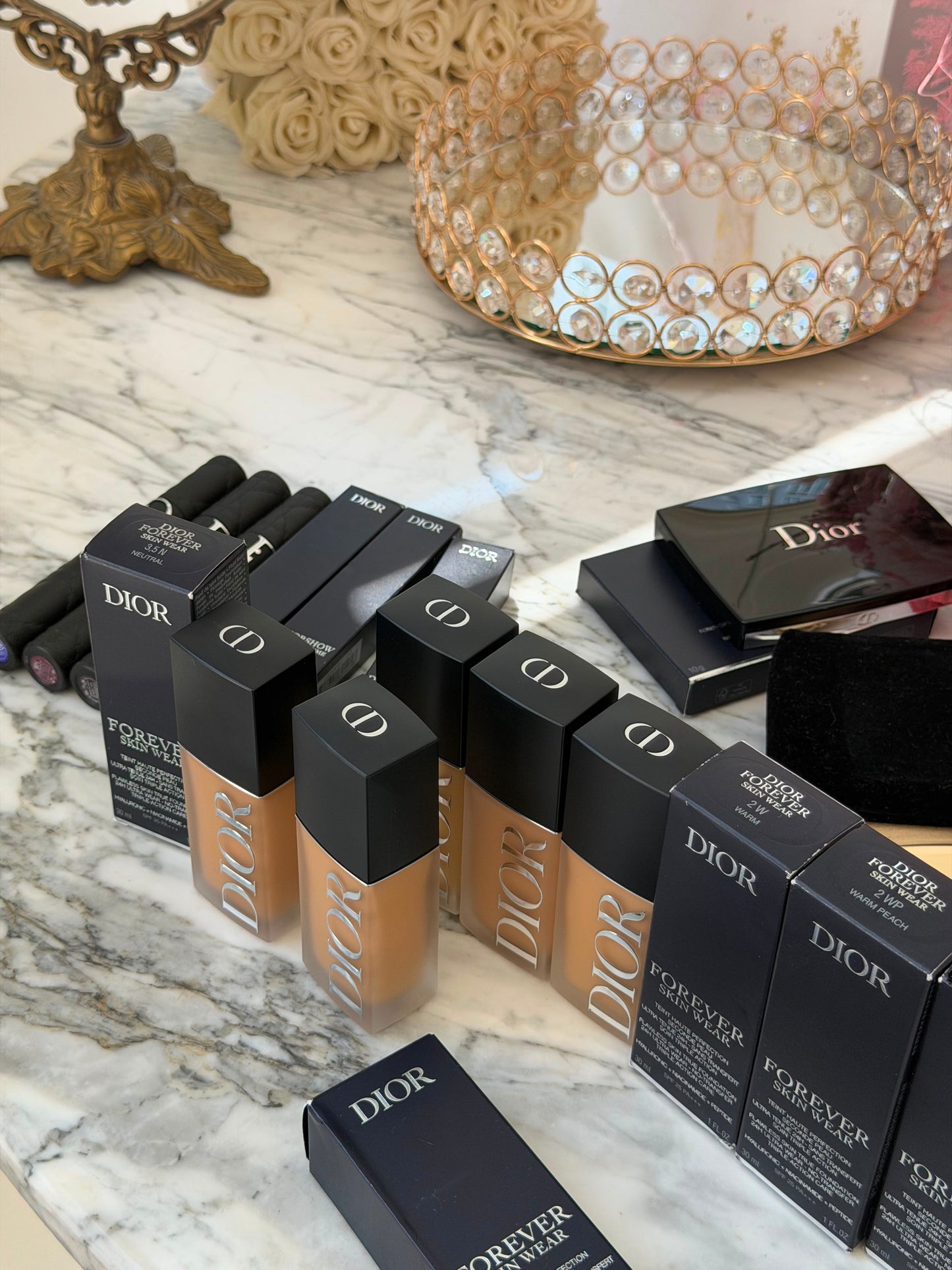DIOR Forever Skin Wear
Blurring Natural Matte Foundation - 24h Ultra Wear - No-Transfer - Triple-Action Care - SPF25 PA+++