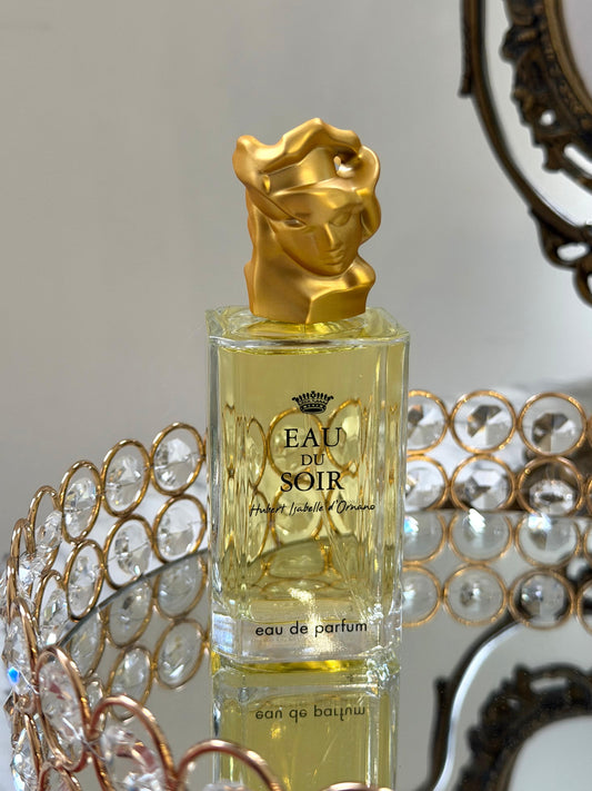 SISLEY Eau Du Soir Eau De Parfum
A Whirlwind Of Flowers, Spice And Chypre