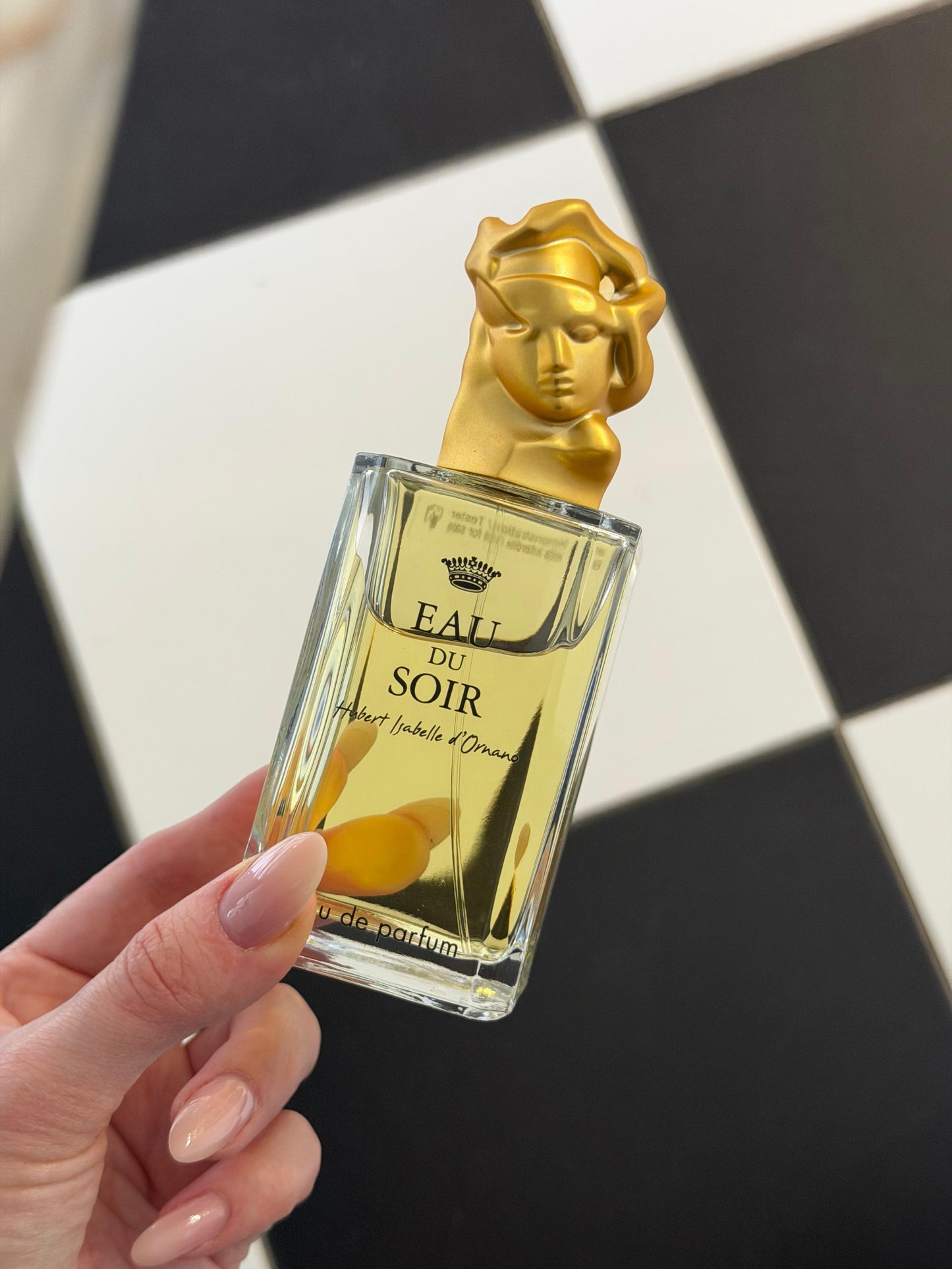 SISLEY Eau Du Soir Eau De Parfum
A Whirlwind Of Flowers, Spice And Chypre