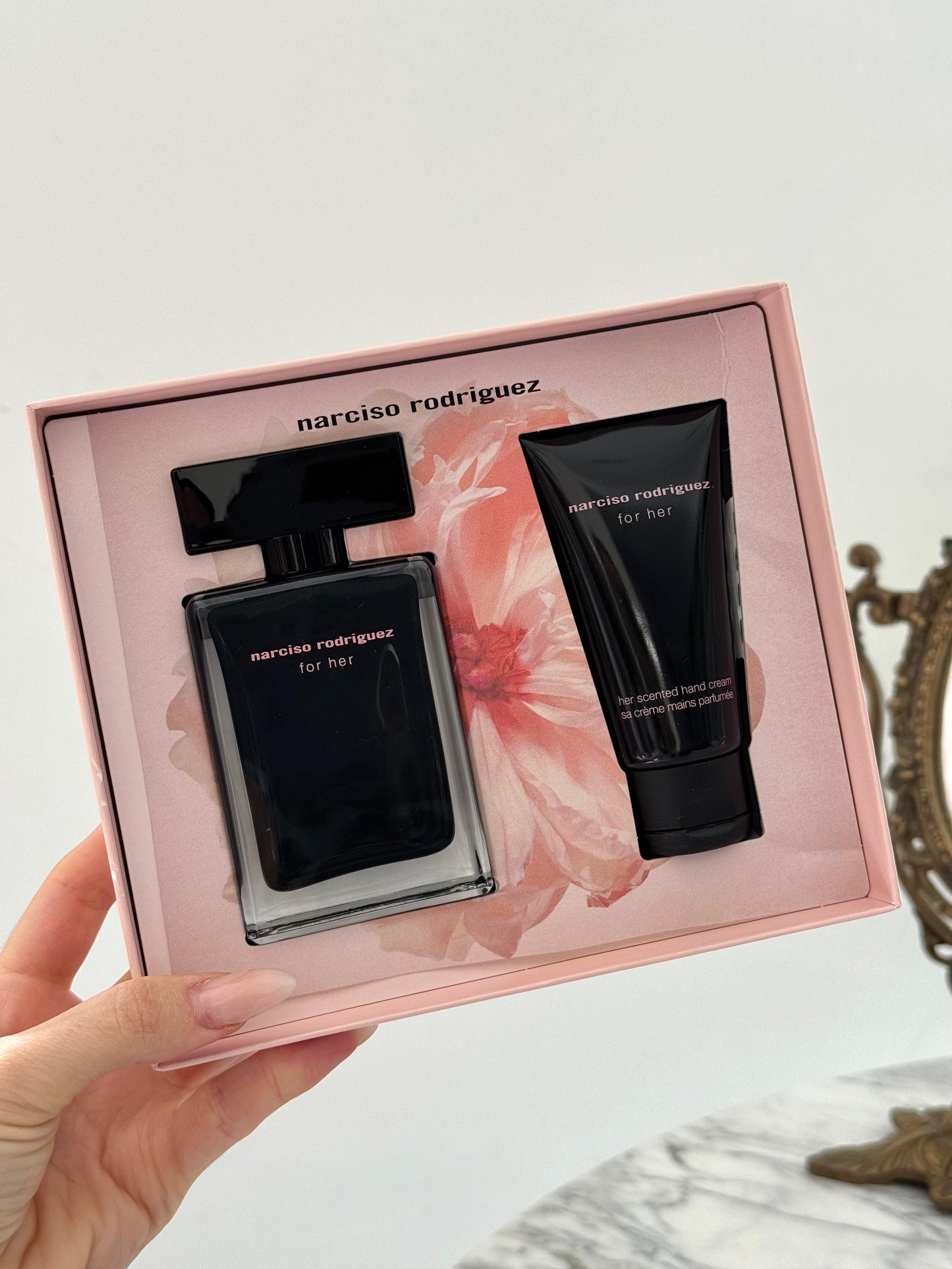 NARCISO RODRIGUEZ For Her Eau De Toilette + Hand Cream Gift Set