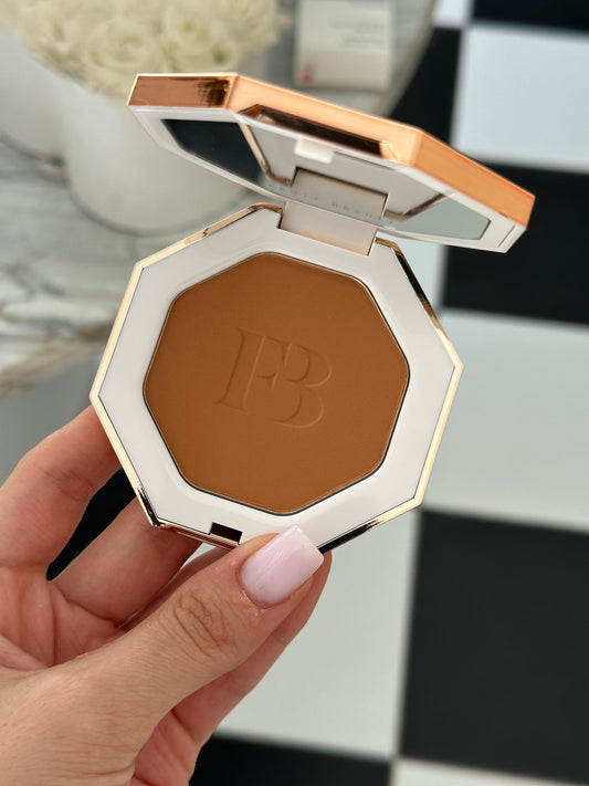 FENTY BEAUTY Sun Stalk'r Instant Warmth Bronzer (05)