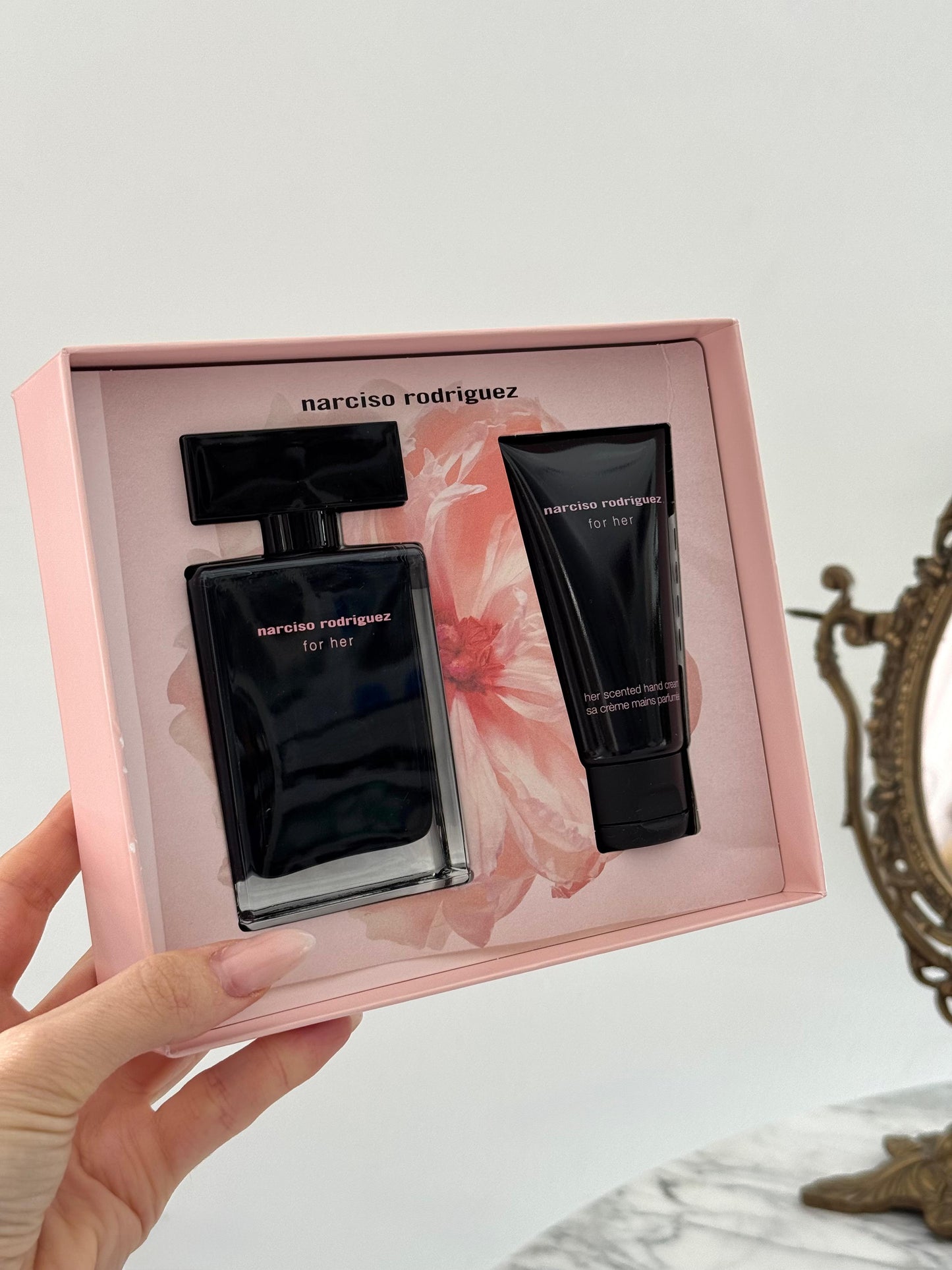 NARCISO RODRIGUEZ For Her Eau De Toilette + Hand Cream Gift Set